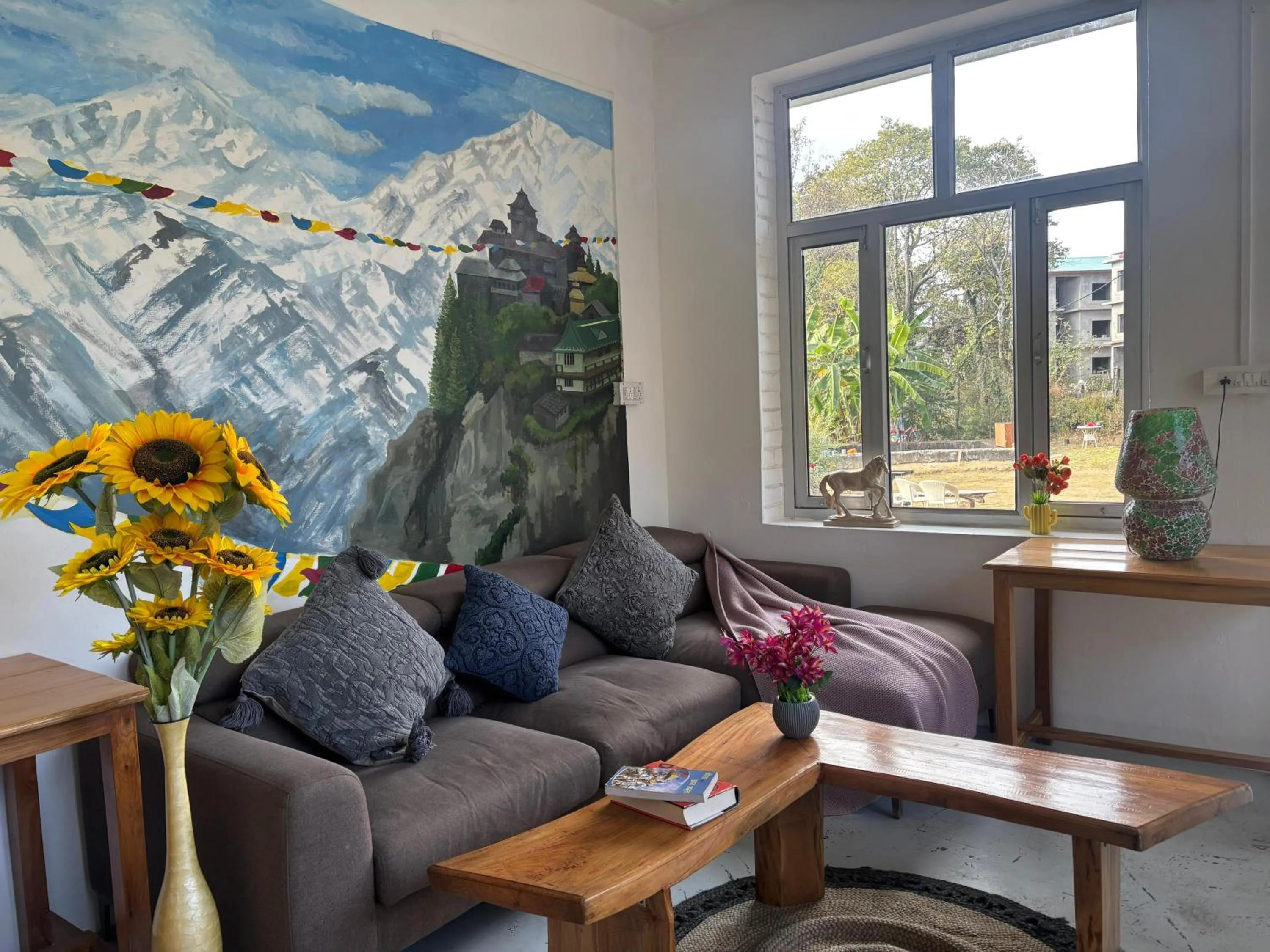 Lobby or reception in The Hood