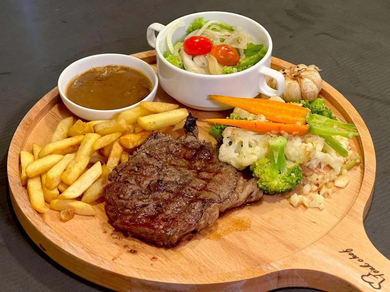 Restaurant/places to eat in THE RICE HOTEL Nong Thon Dai Viet 131 Bui Vien