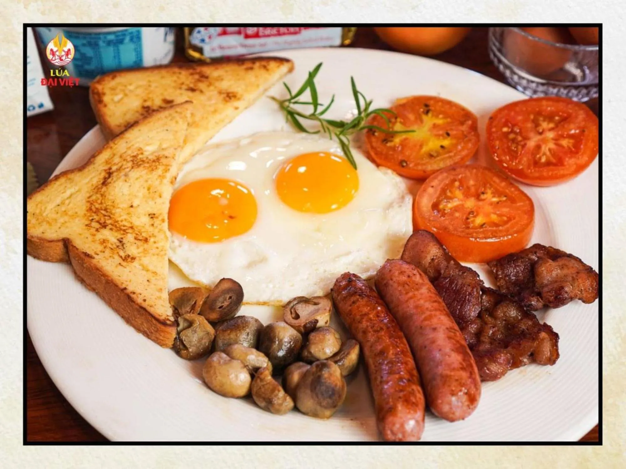 Restaurant/places to eat in THE RICE HOTEL Nong Thon Dai Viet 131 Bui Vien