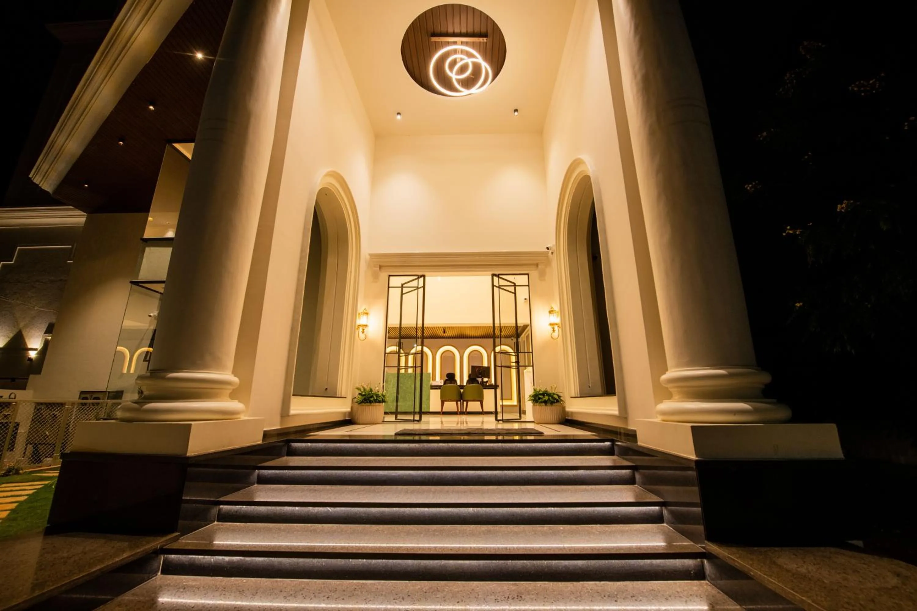 Facade/entrance in Hotel Mysore Radiance