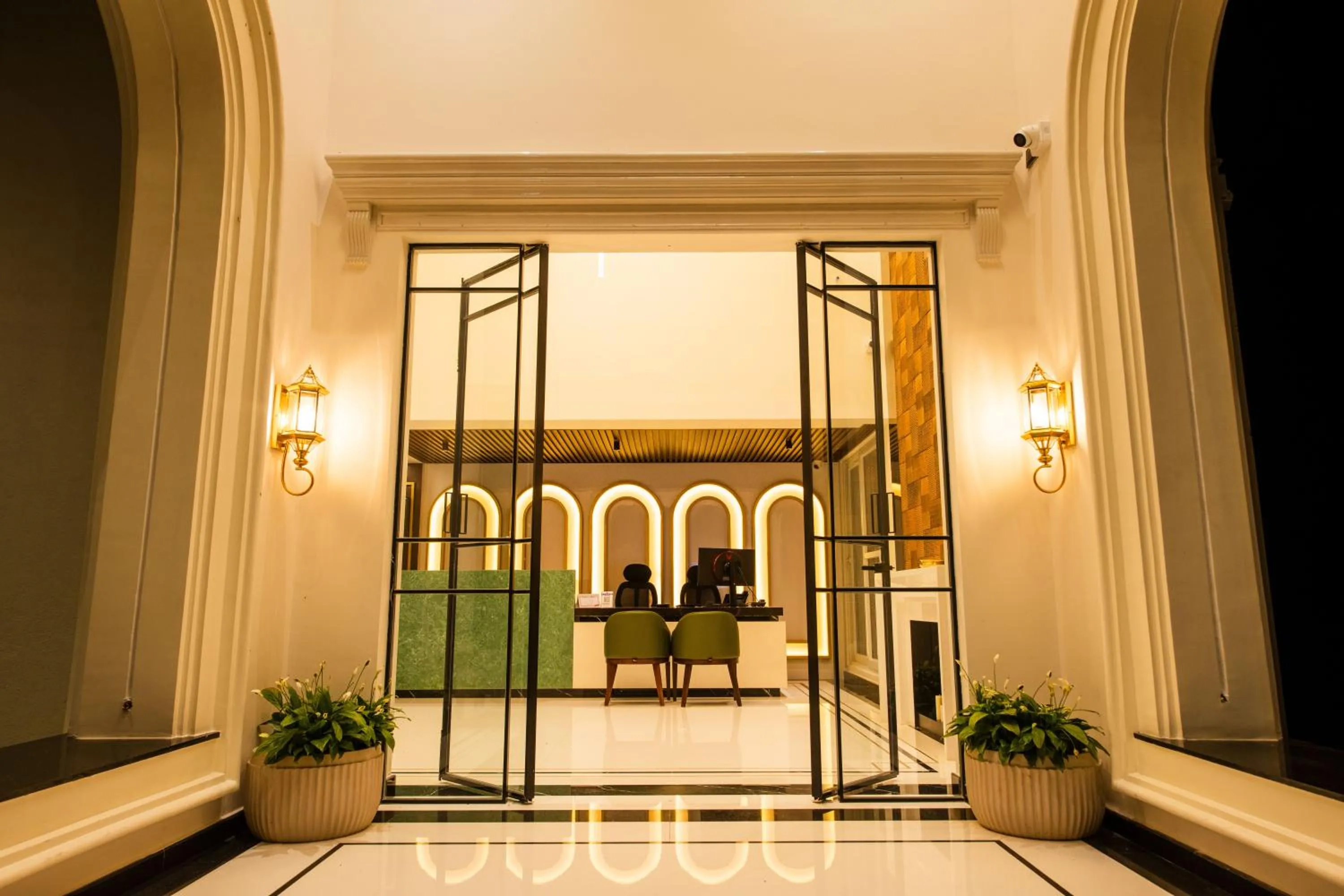 Facade/entrance in Hotel Mysore Radiance