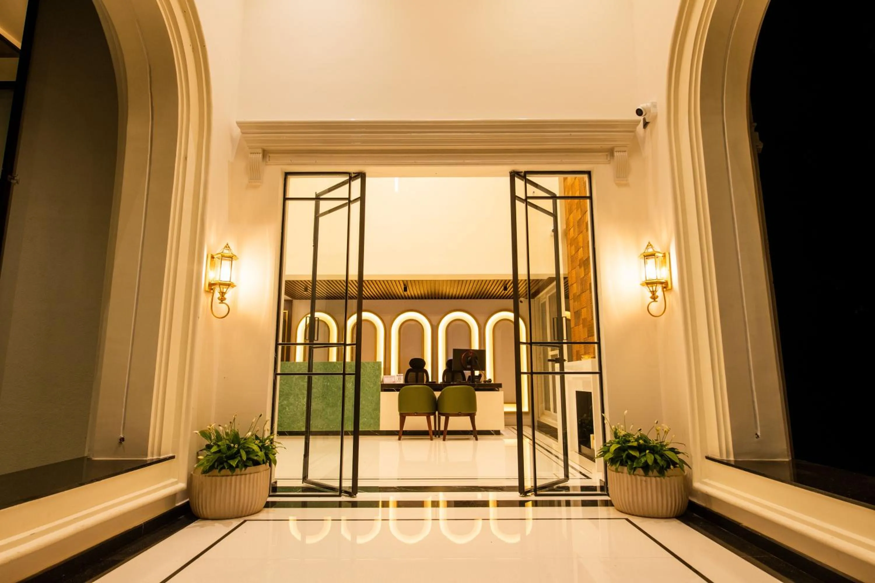 Facade/entrance in Hotel Mysore Radiance