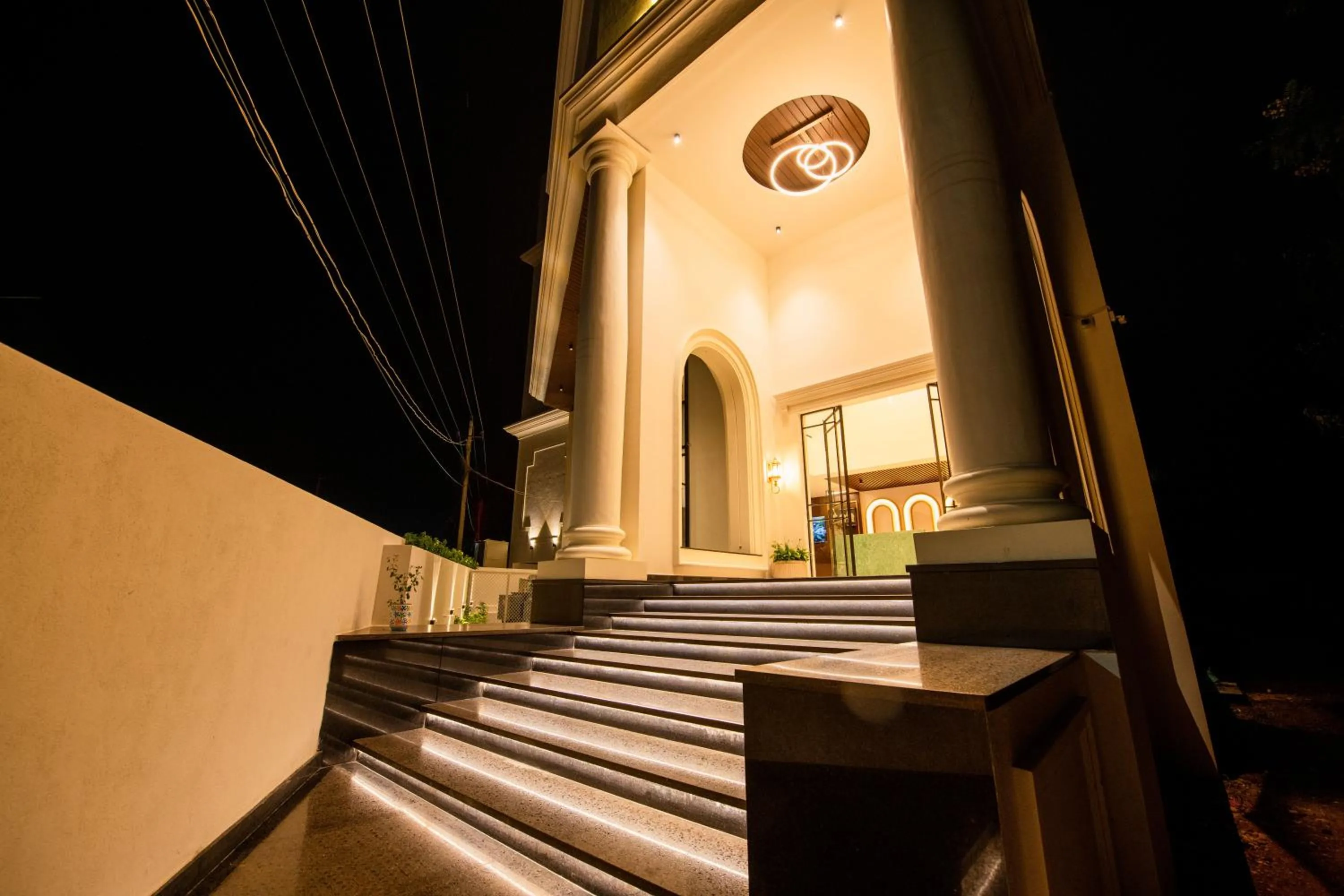 Facade/entrance in Hotel Mysore Radiance