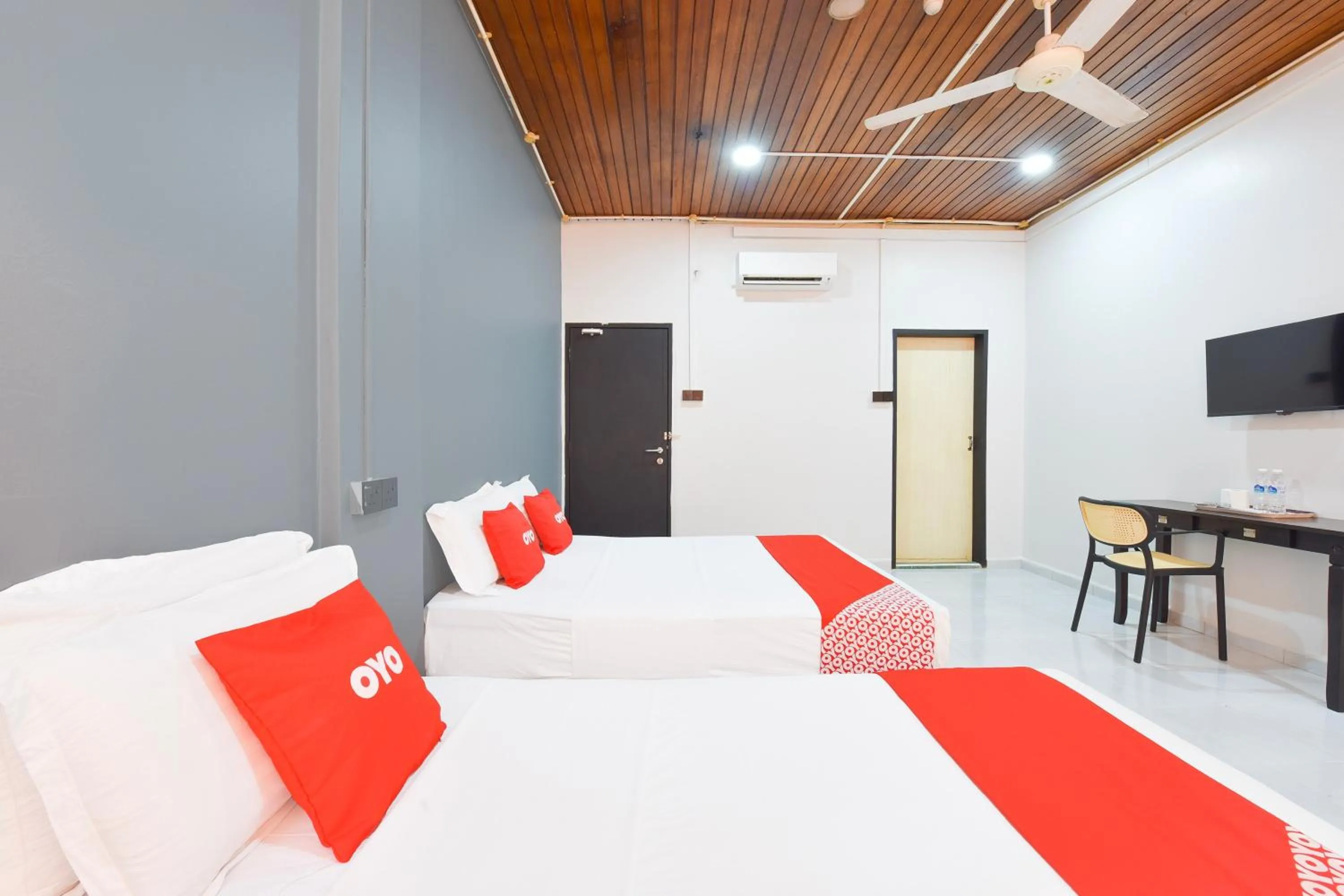 Bedroom in OYO 91052 Hotel Kenangan