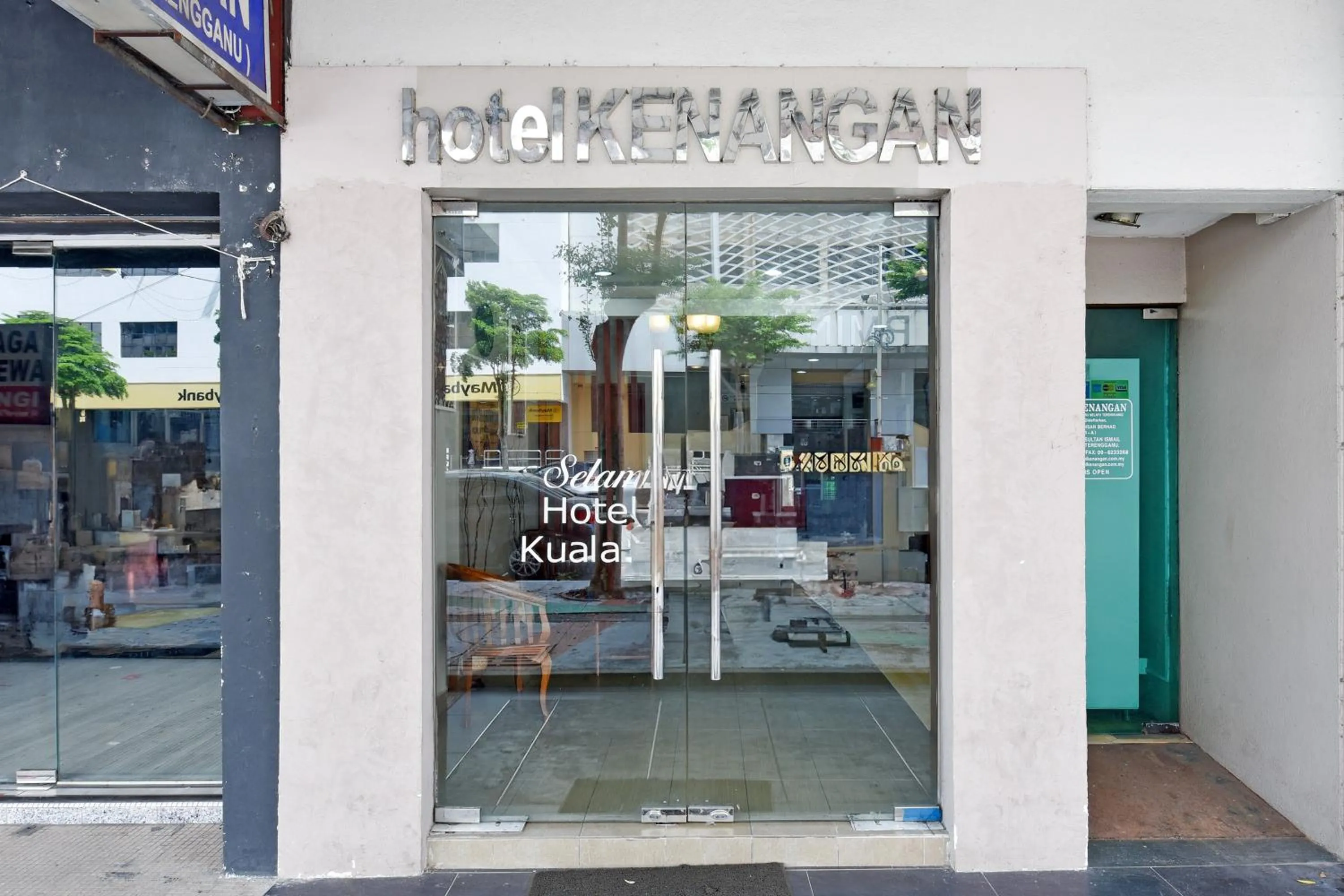 Facade/entrance in OYO 91052 Hotel Kenangan