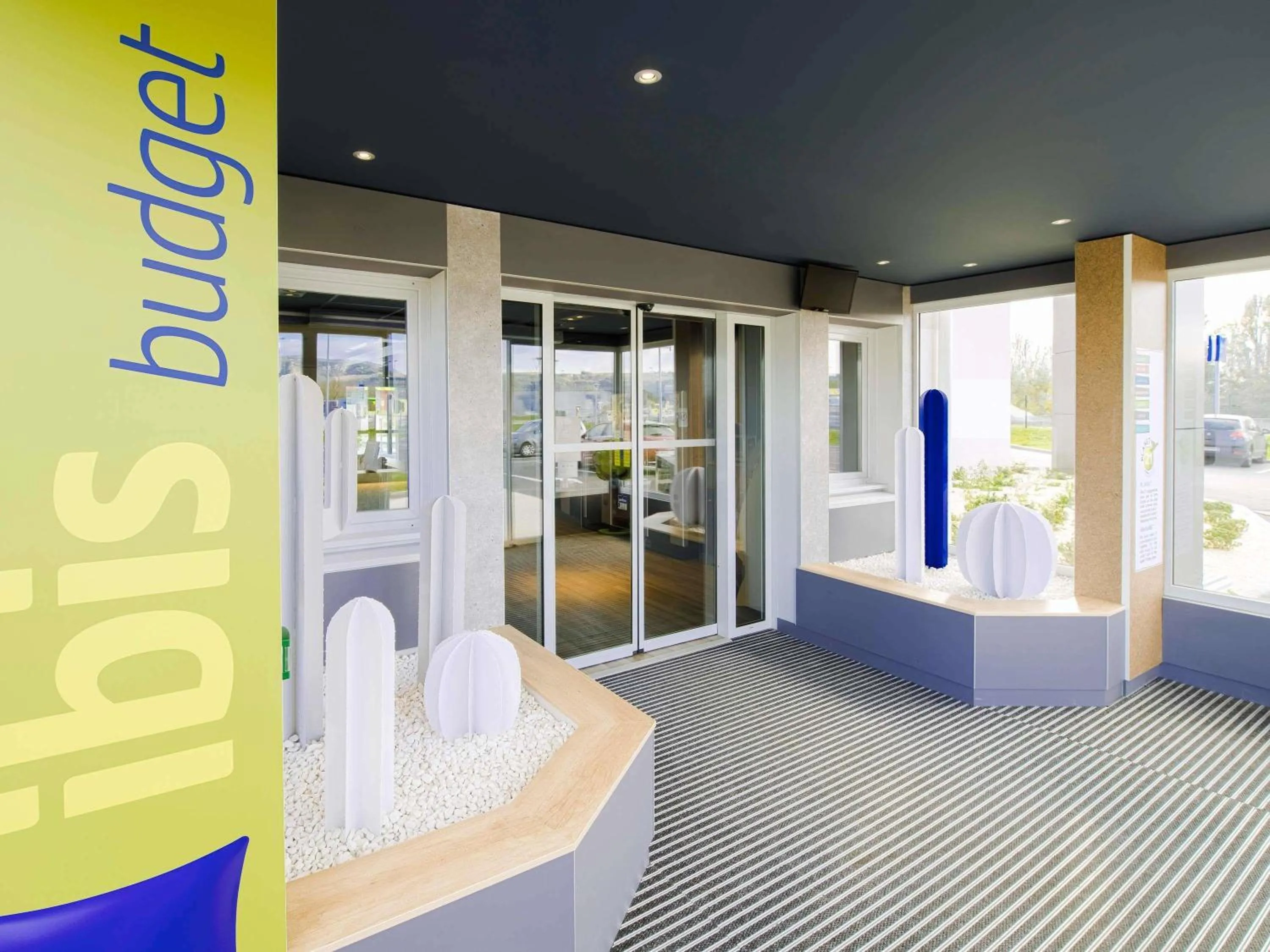 Property building in Ibis Budget Valence Sud