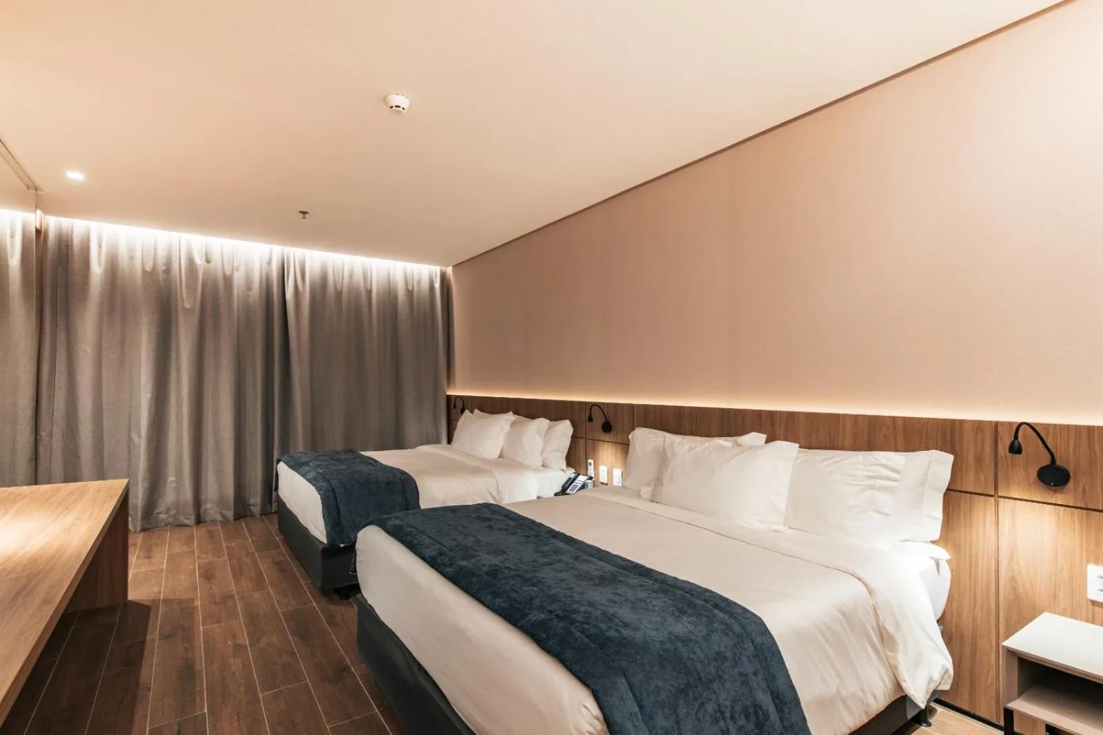 Photo of the whole room, Bed in WTC Goiânia Stay & Hotel by Atlantica