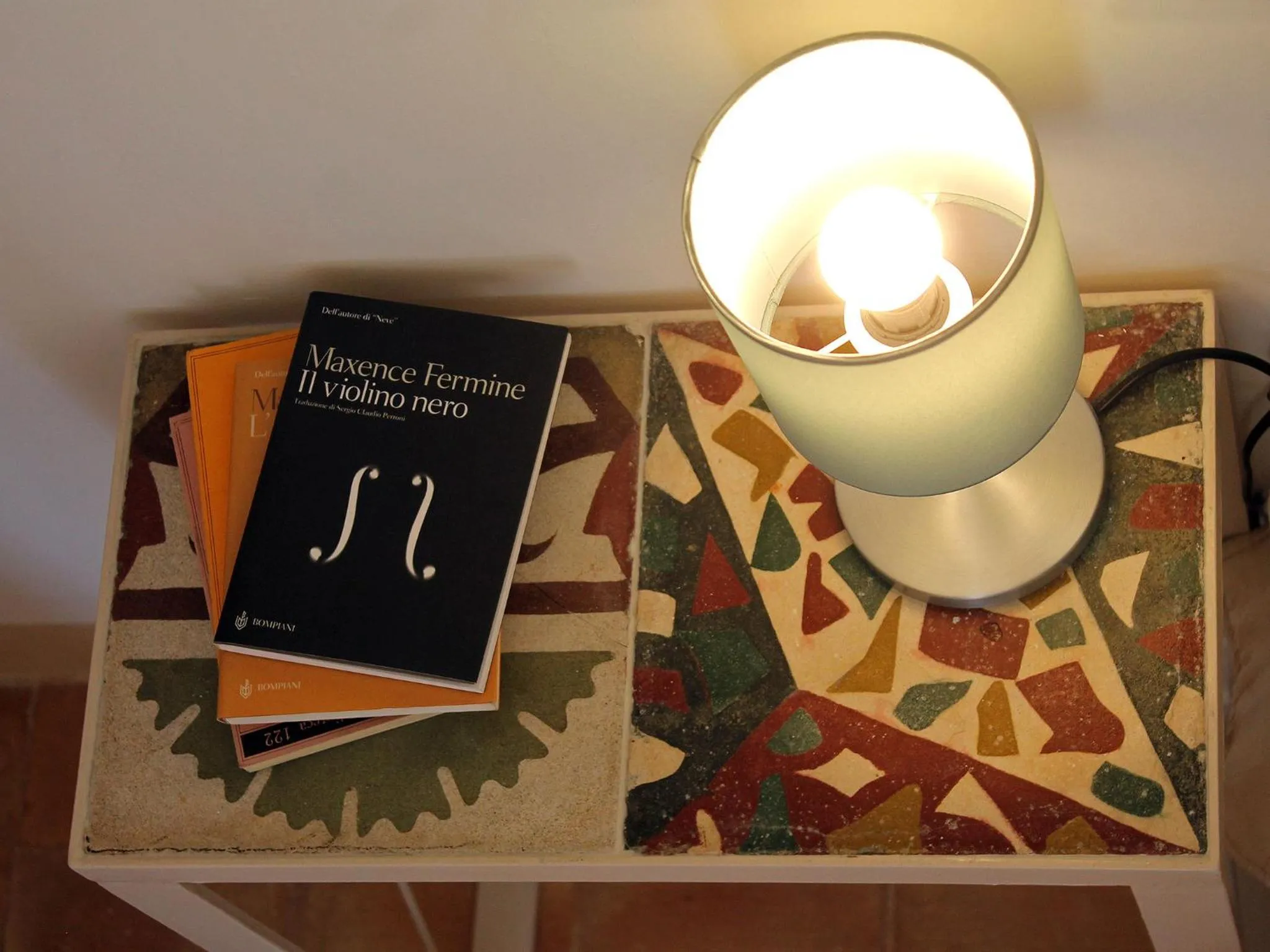 Decorative detail in Il Sasso e la Seta