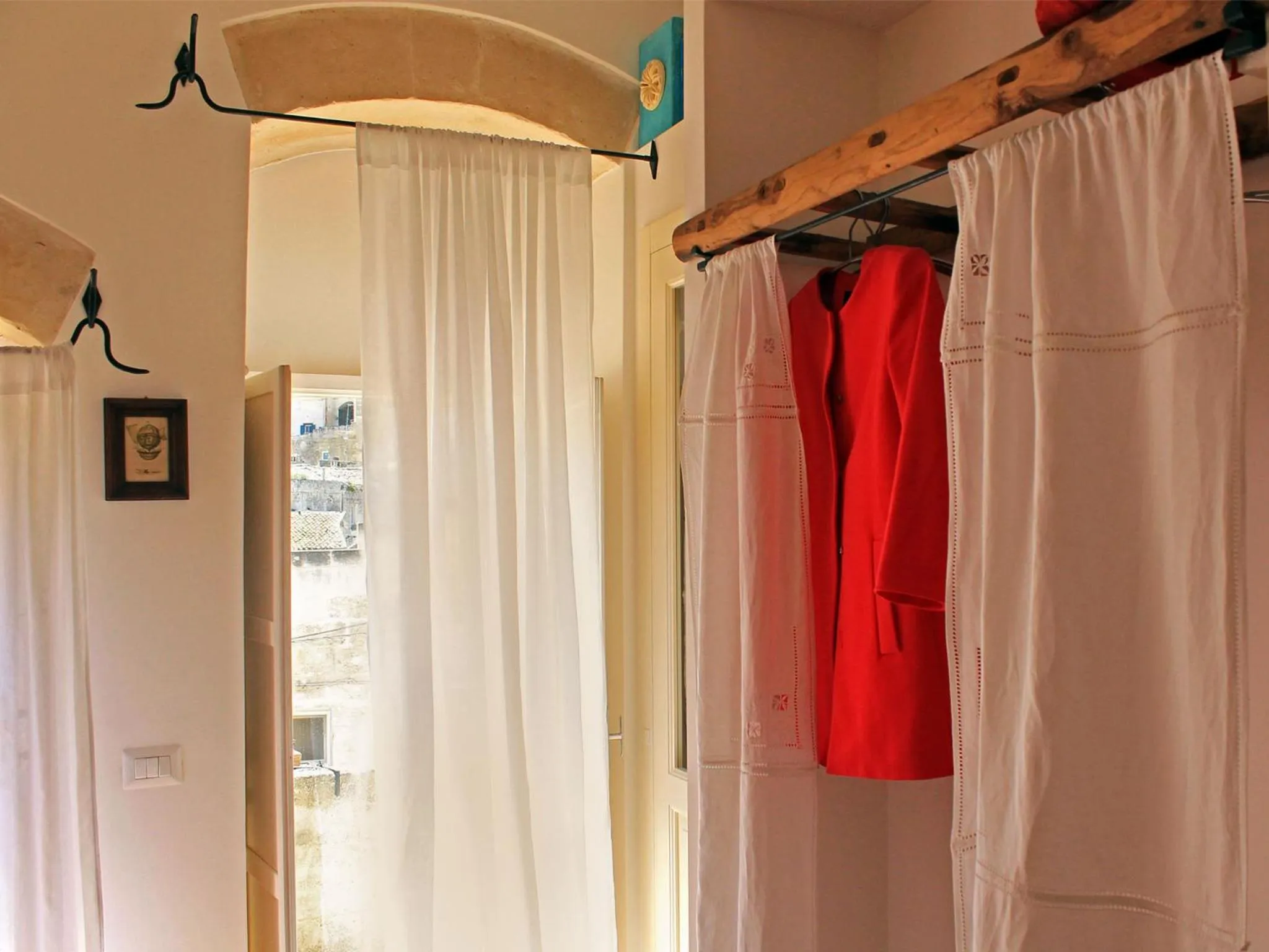 Photo of the whole room in Il Sasso e la Seta