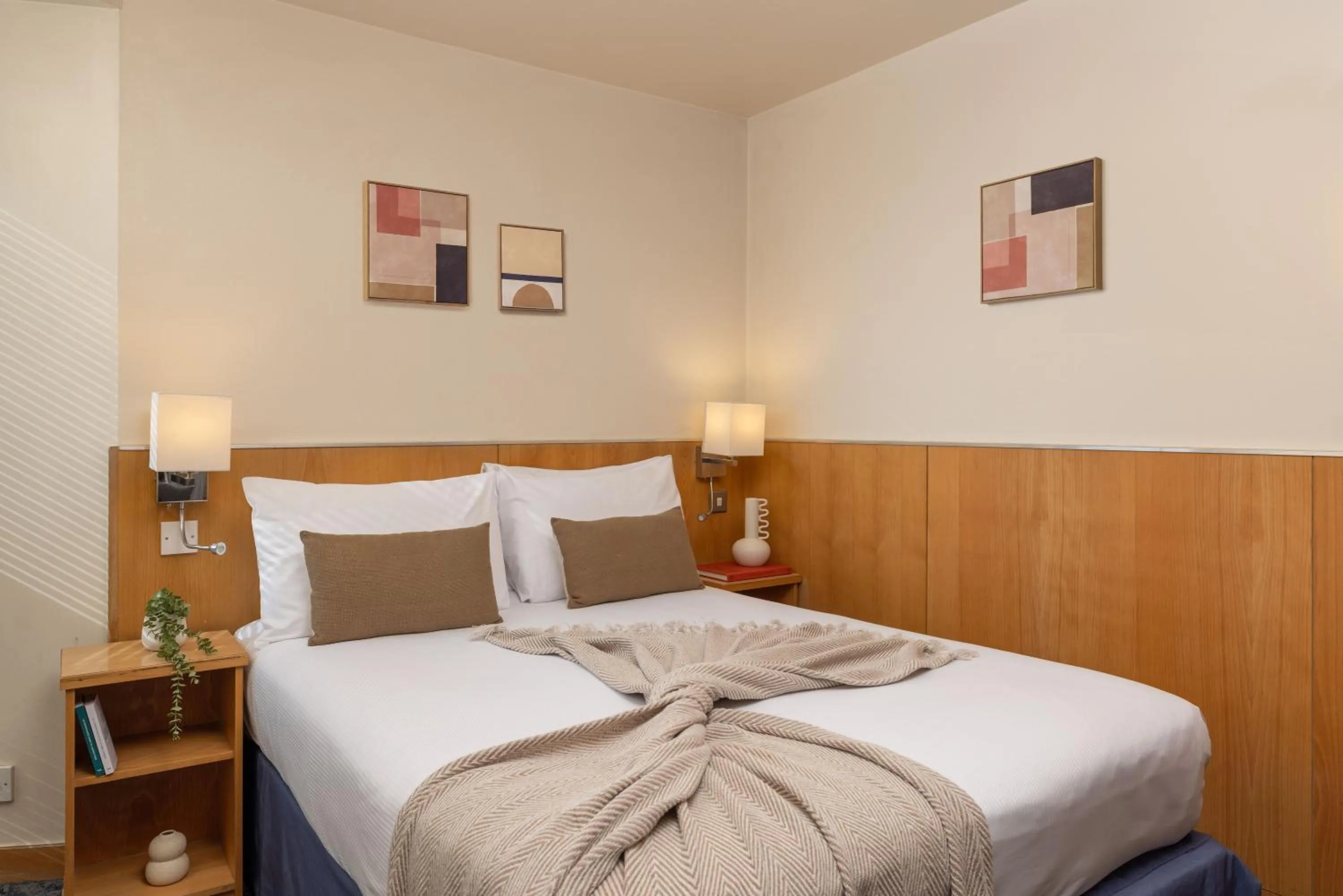 Bedroom, Bed in St Giles London – A St Giles Hotel
