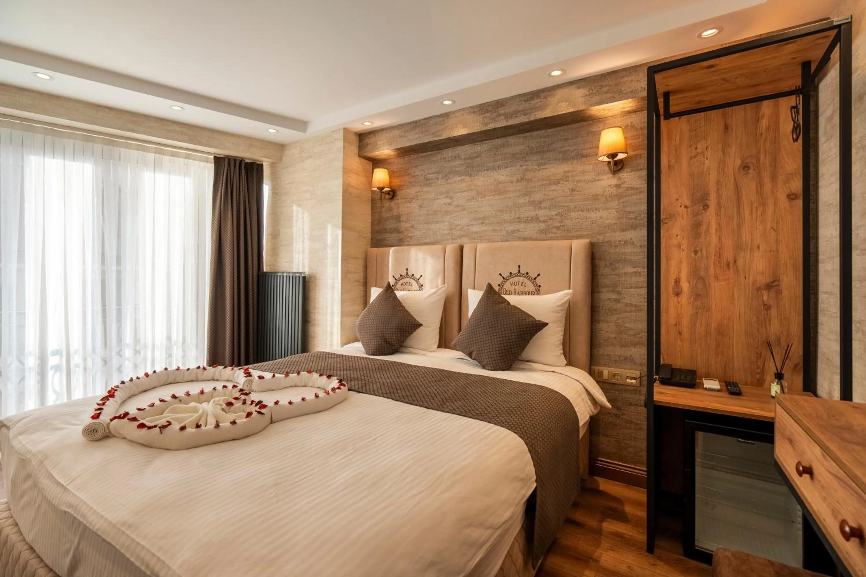 Bed in Old Harbour Hotel istanbul