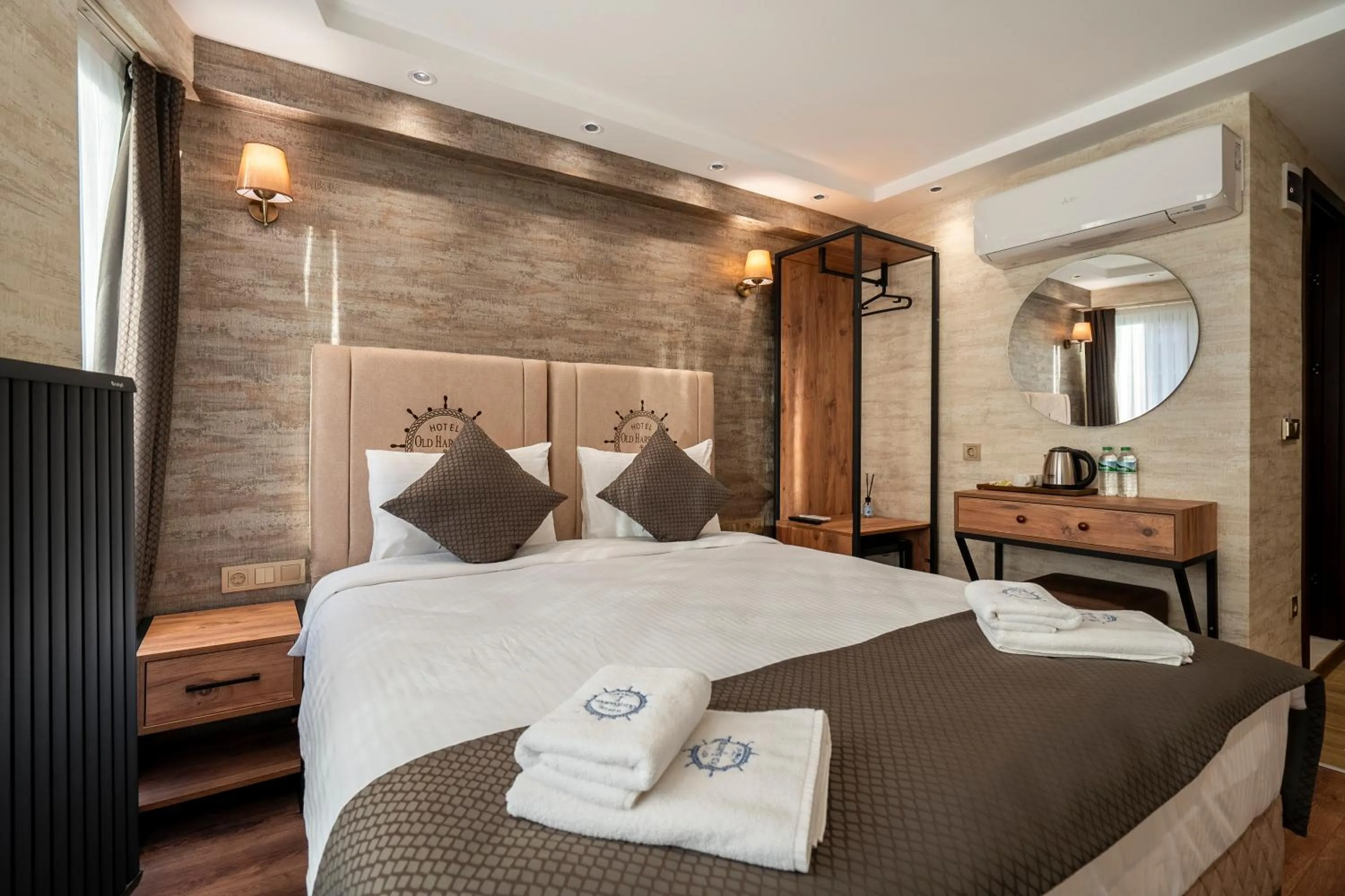 Bed in Old Harbour Hotel istanbul