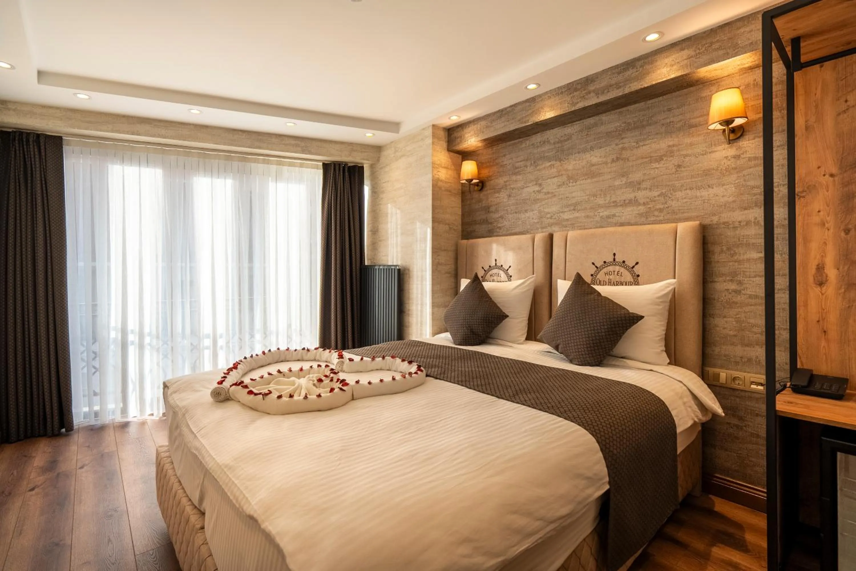 Bed in Old Harbour Hotel istanbul