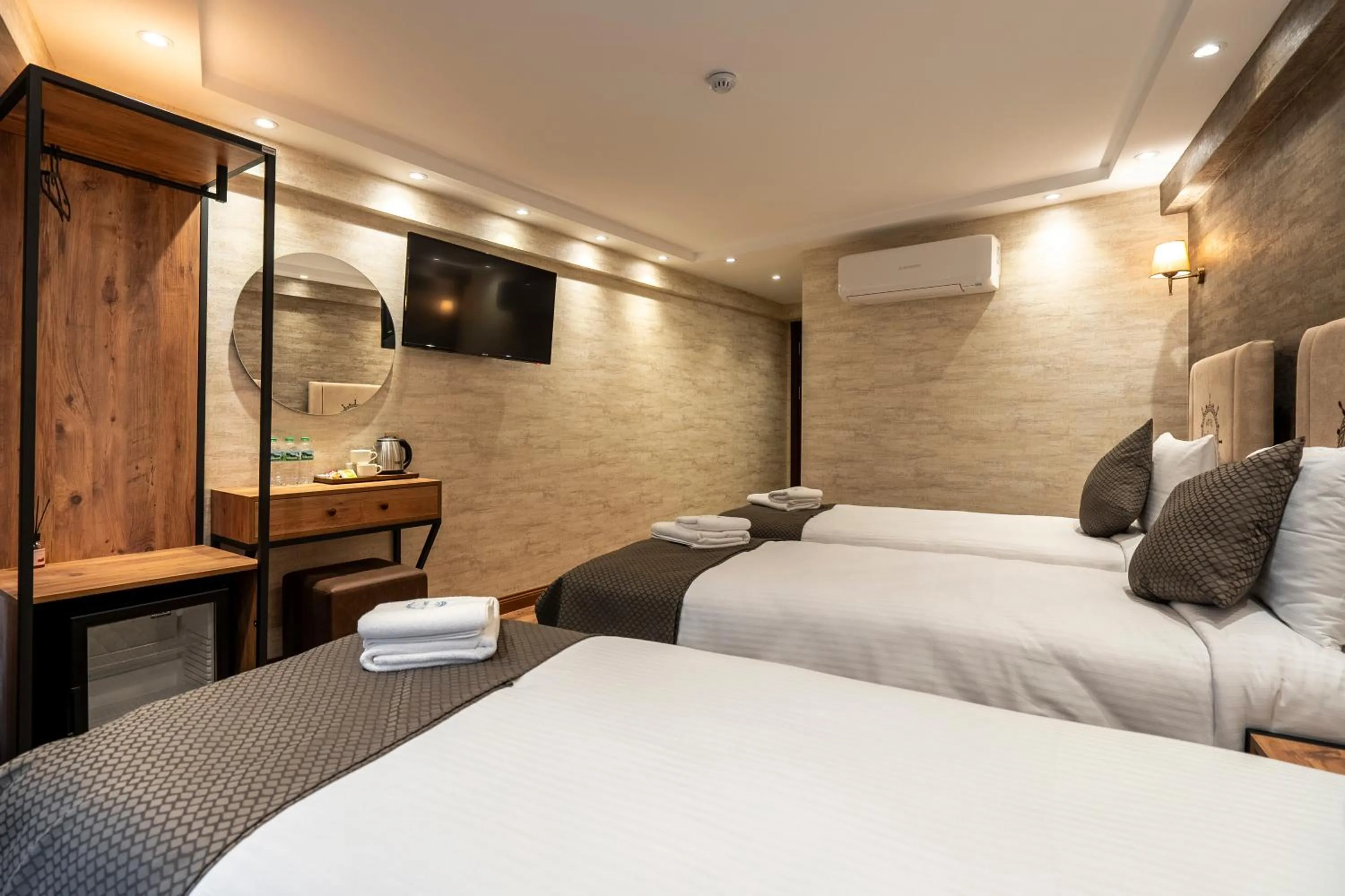 Bed in Old Harbour Hotel istanbul