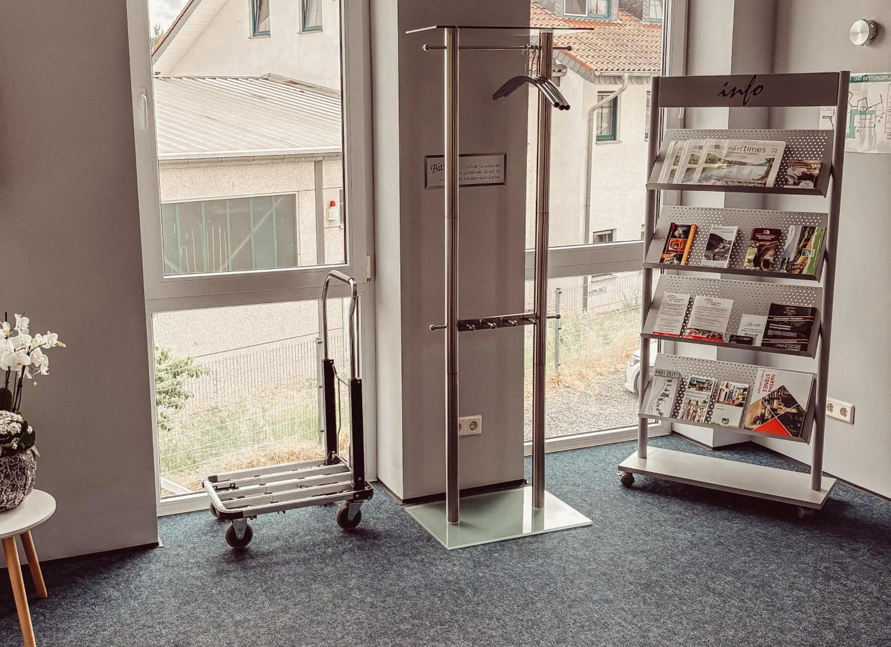 Facade/entrance in Komm' In Hotel