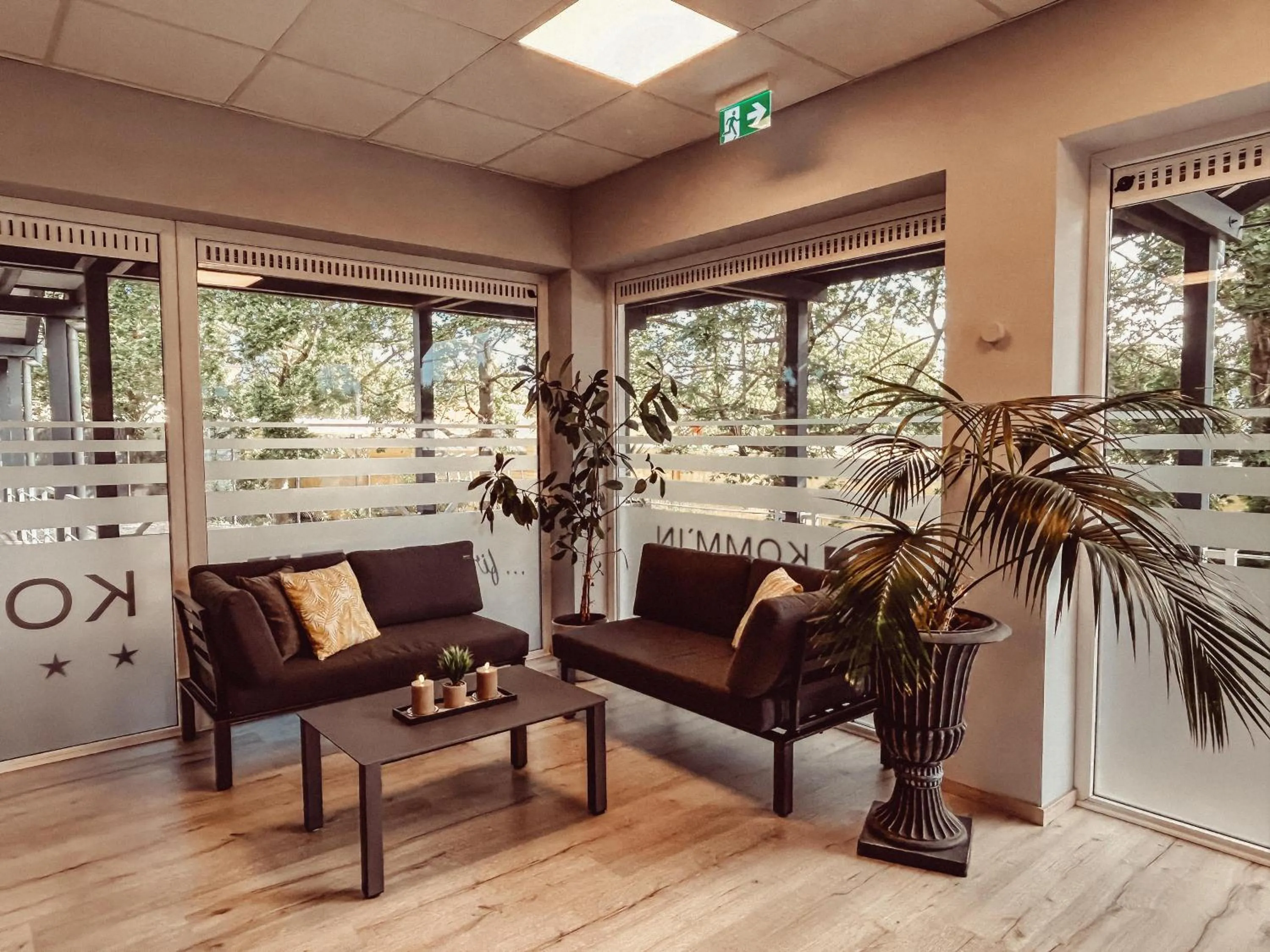Seating area in Komm' In Hotel