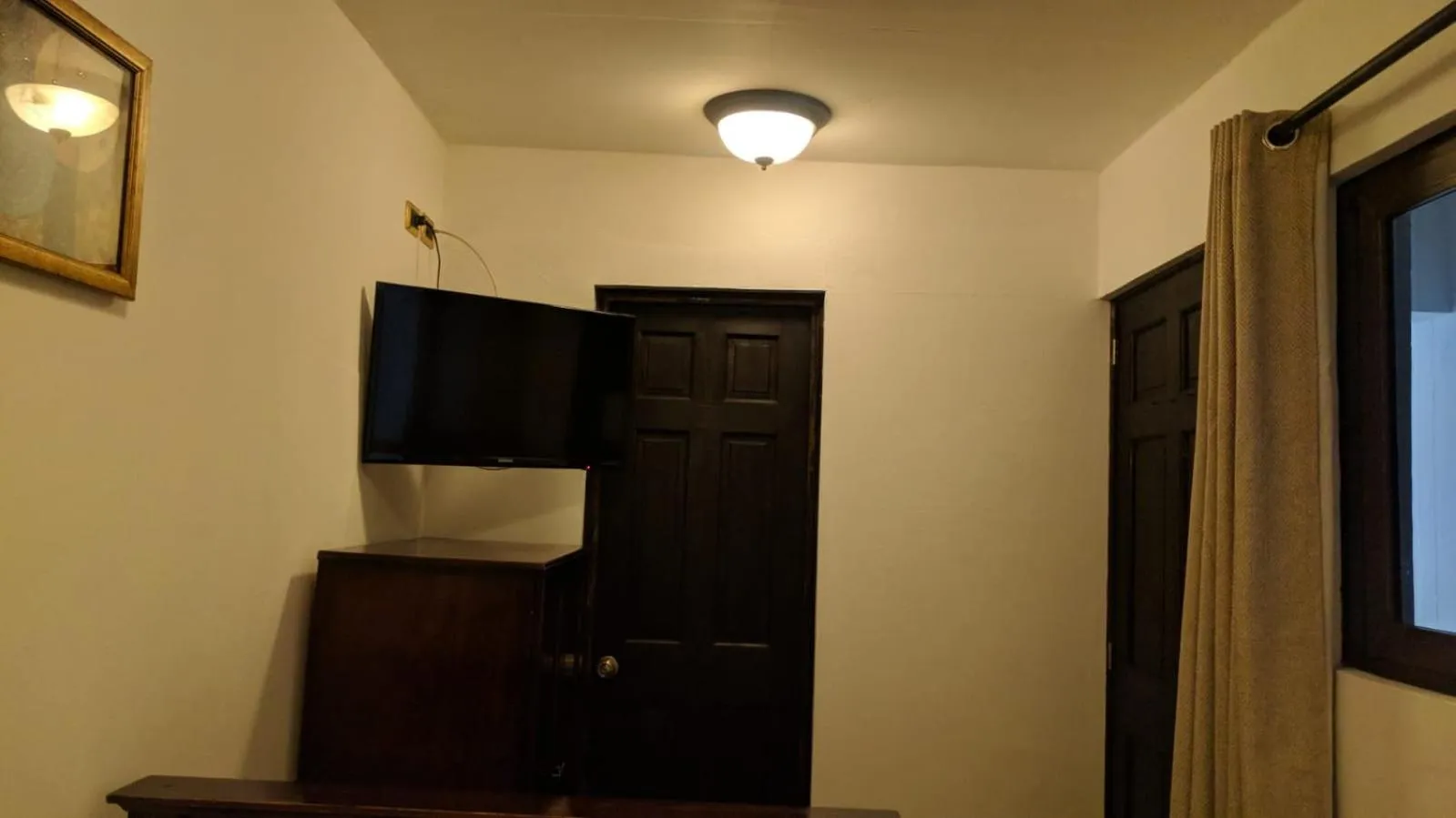 TV and multimedia in Hotel Posada de la Luna