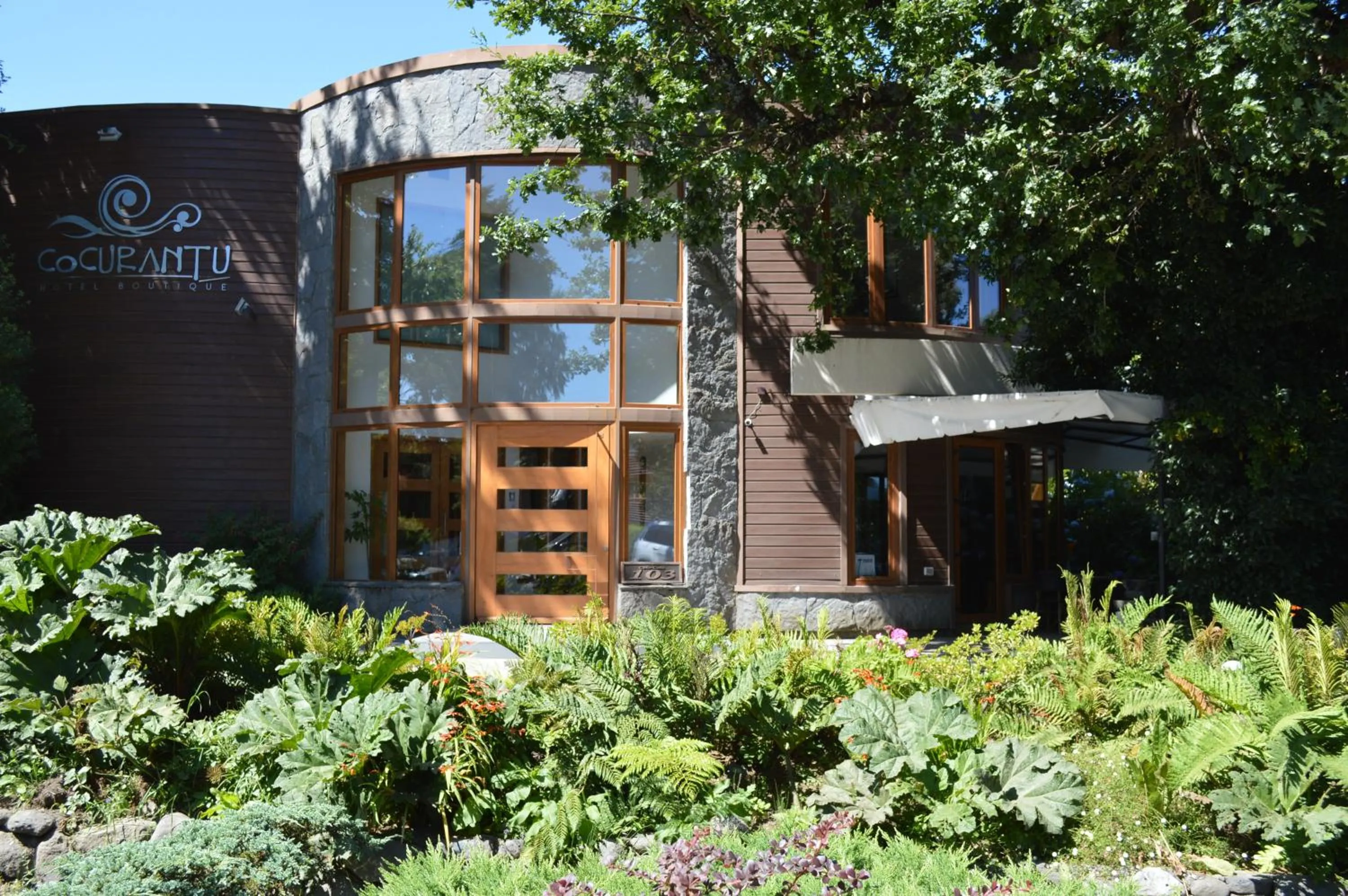 Facade/entrance in Cocurantu Hotel Boutique
