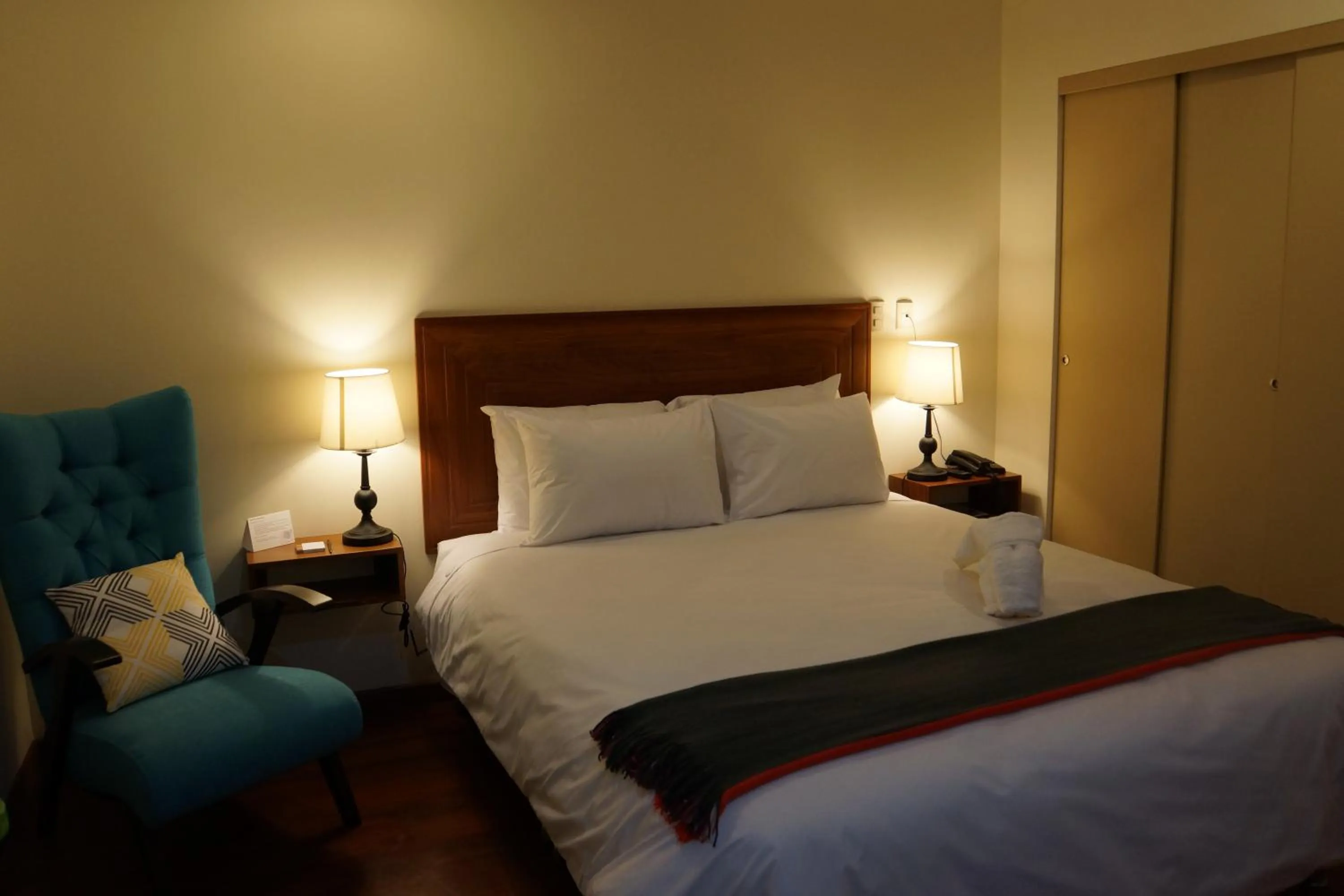 Night, Bed in Atrium Miraflores Hotel