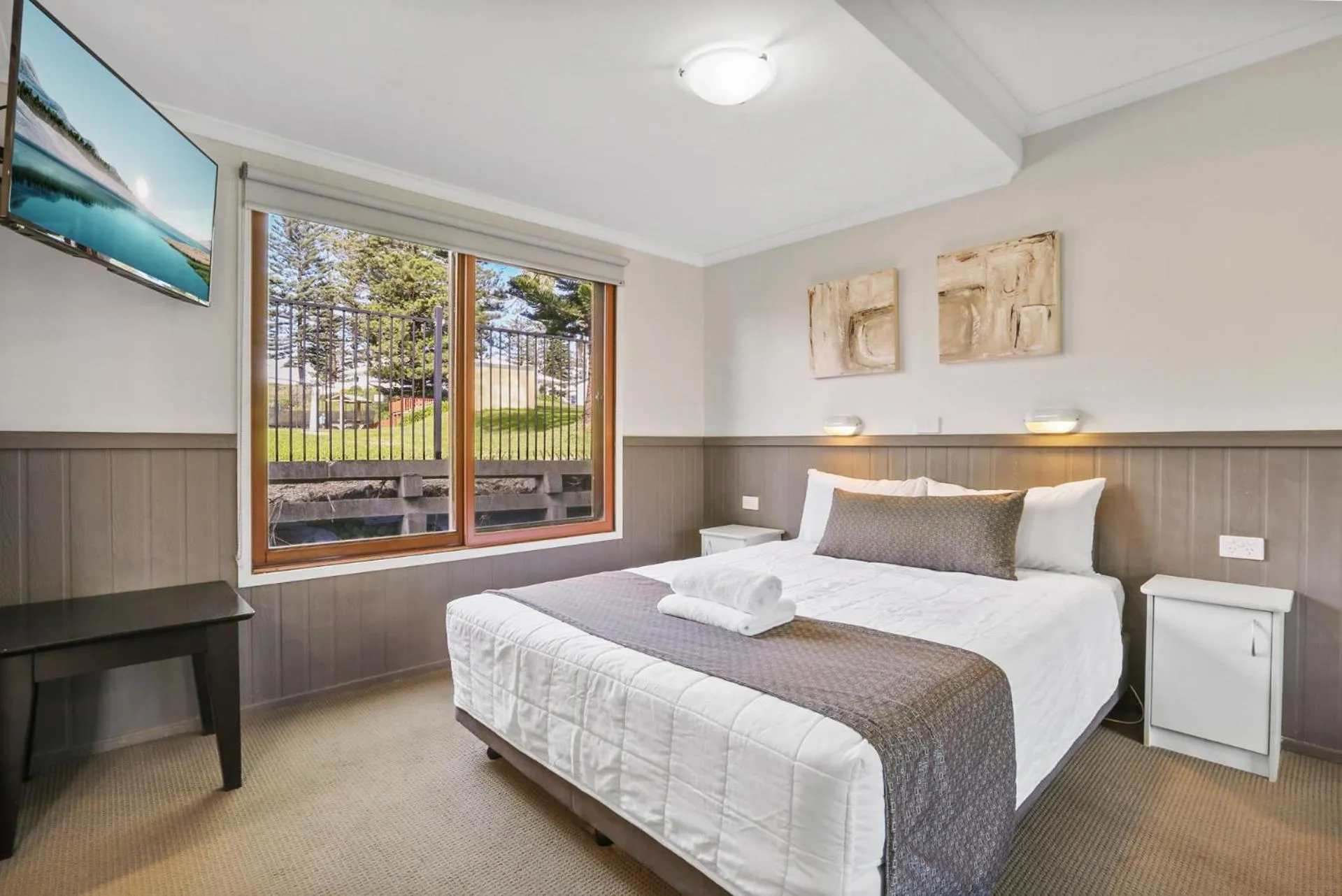 Bed in Kiama Harbour Cabins