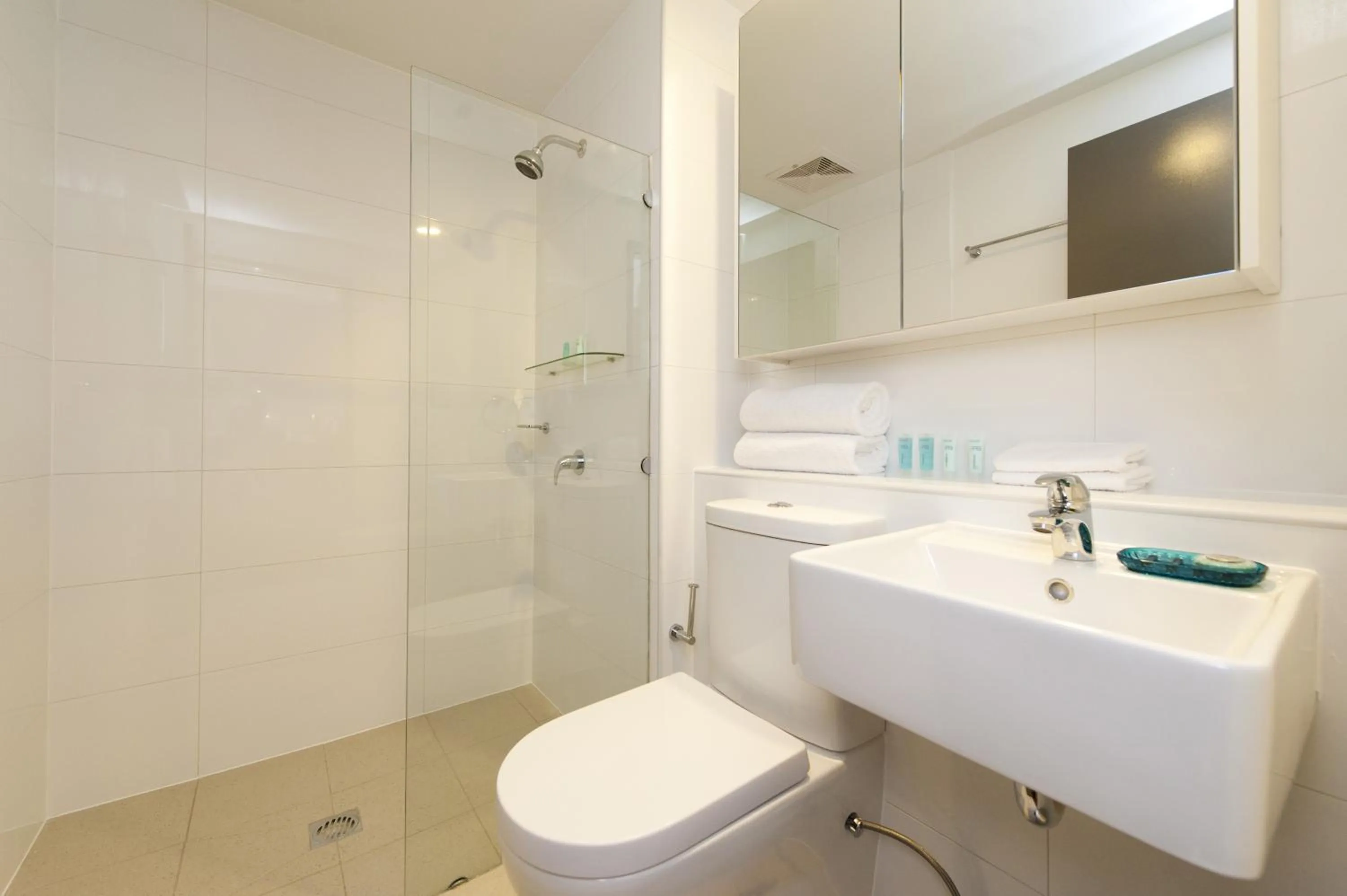 Shower in St Catherine's on Park