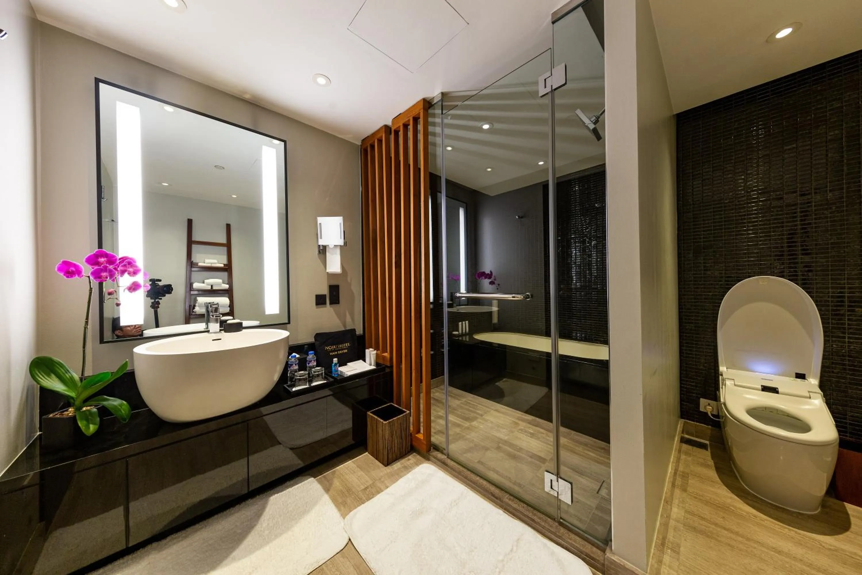 Bathroom in City of Dreams - Nobu Hotel Manila