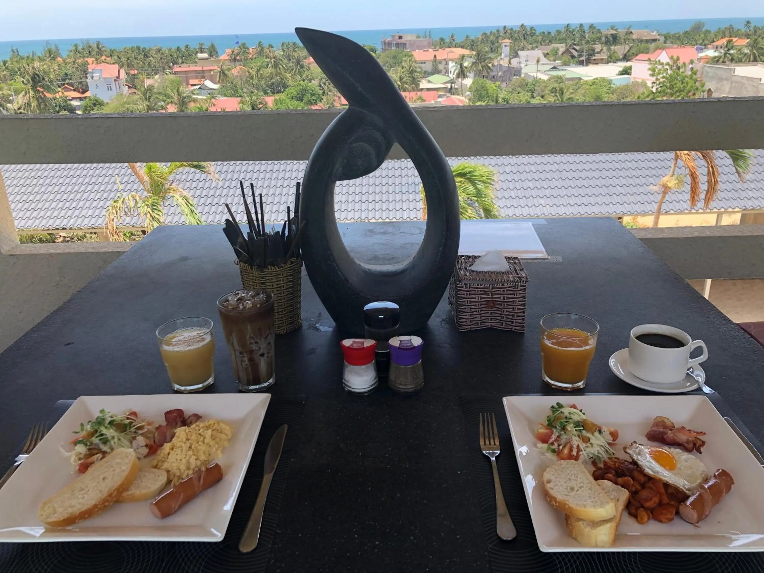 Food in Mui Ne Hills Bliss Hotel