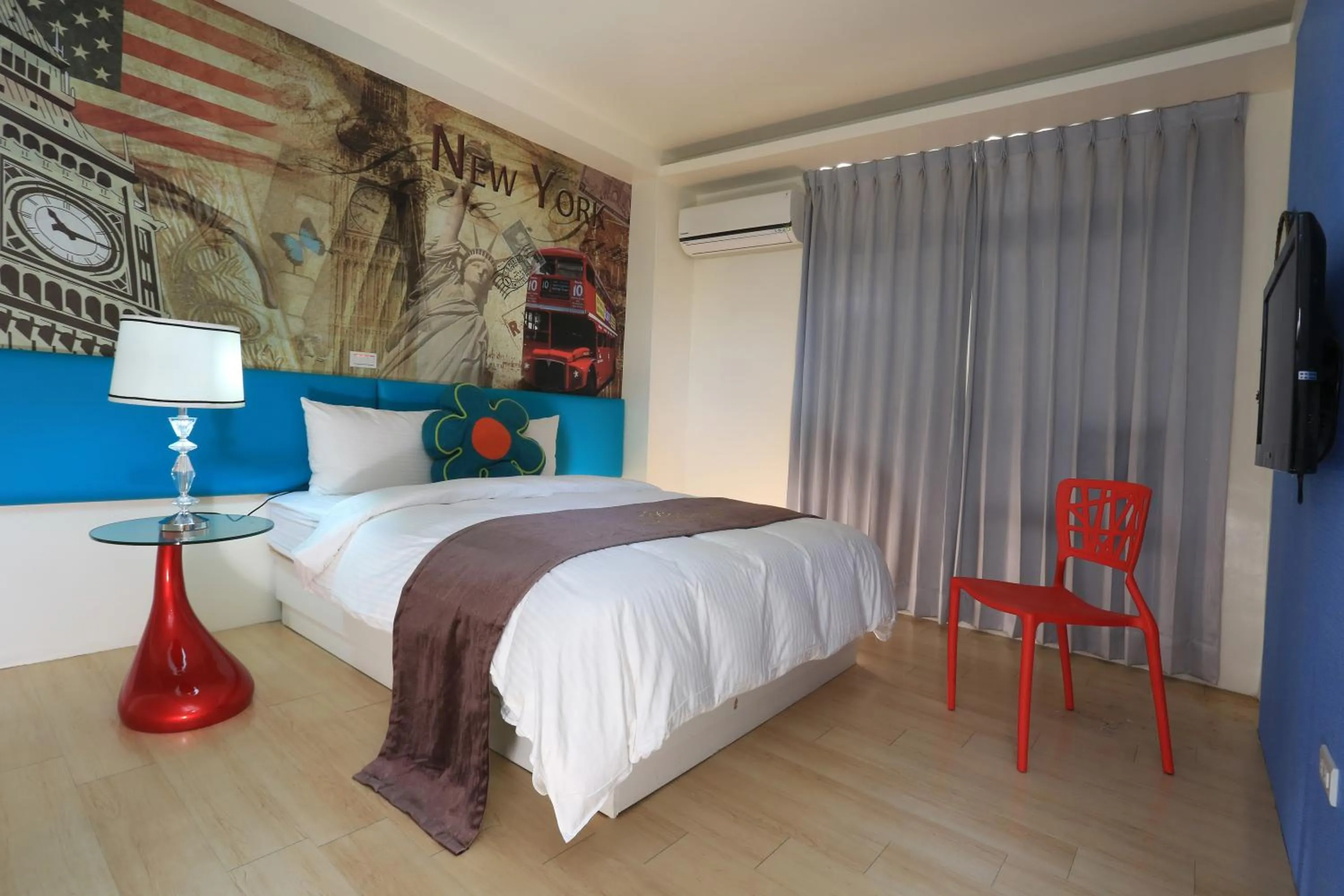 Photo of the whole room, Bed in Guo Chen Hotel