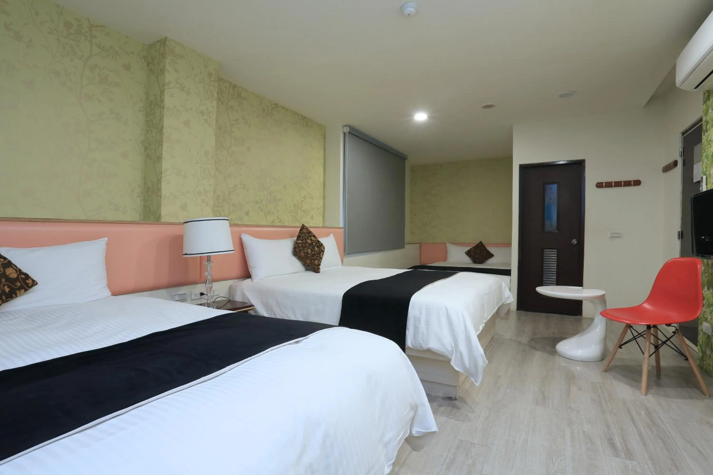 Bed in Guo Chen Hotel