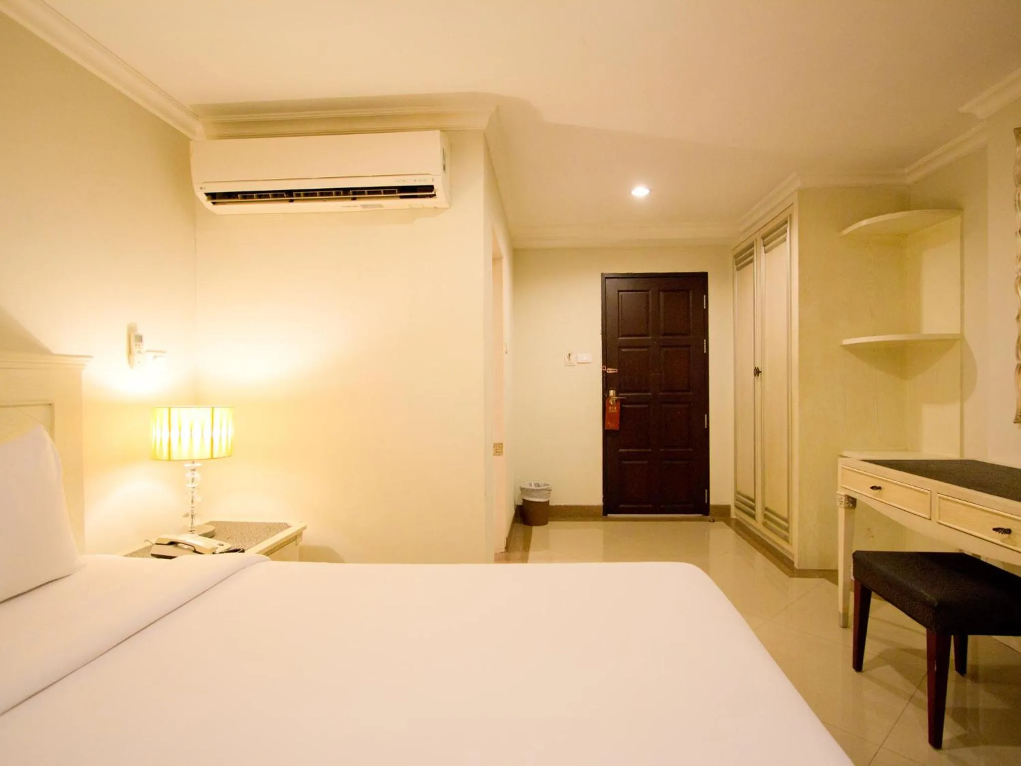 Bedroom, Bed in LK Mansion