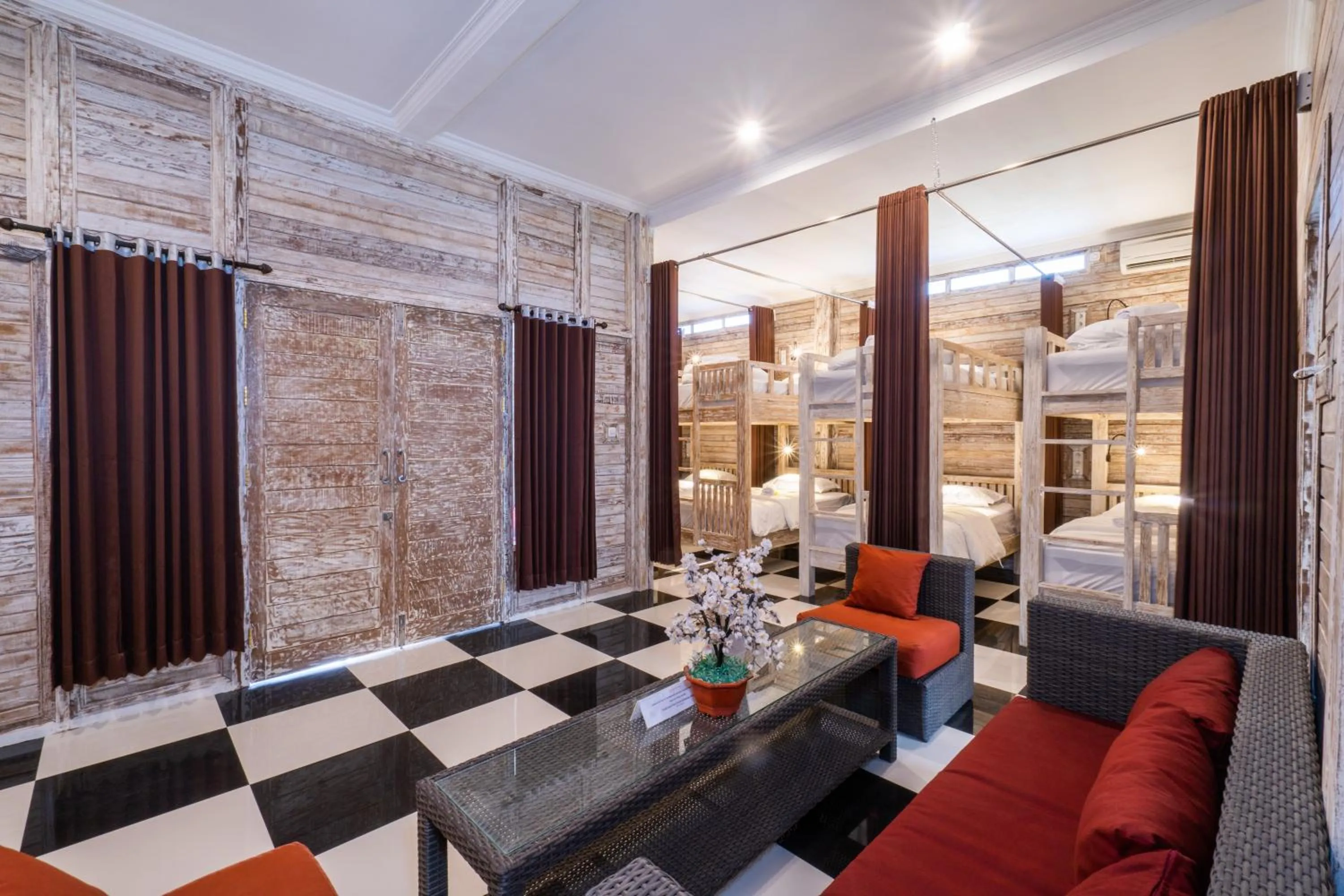 bunk bed in Nyuh Gading Home Stay