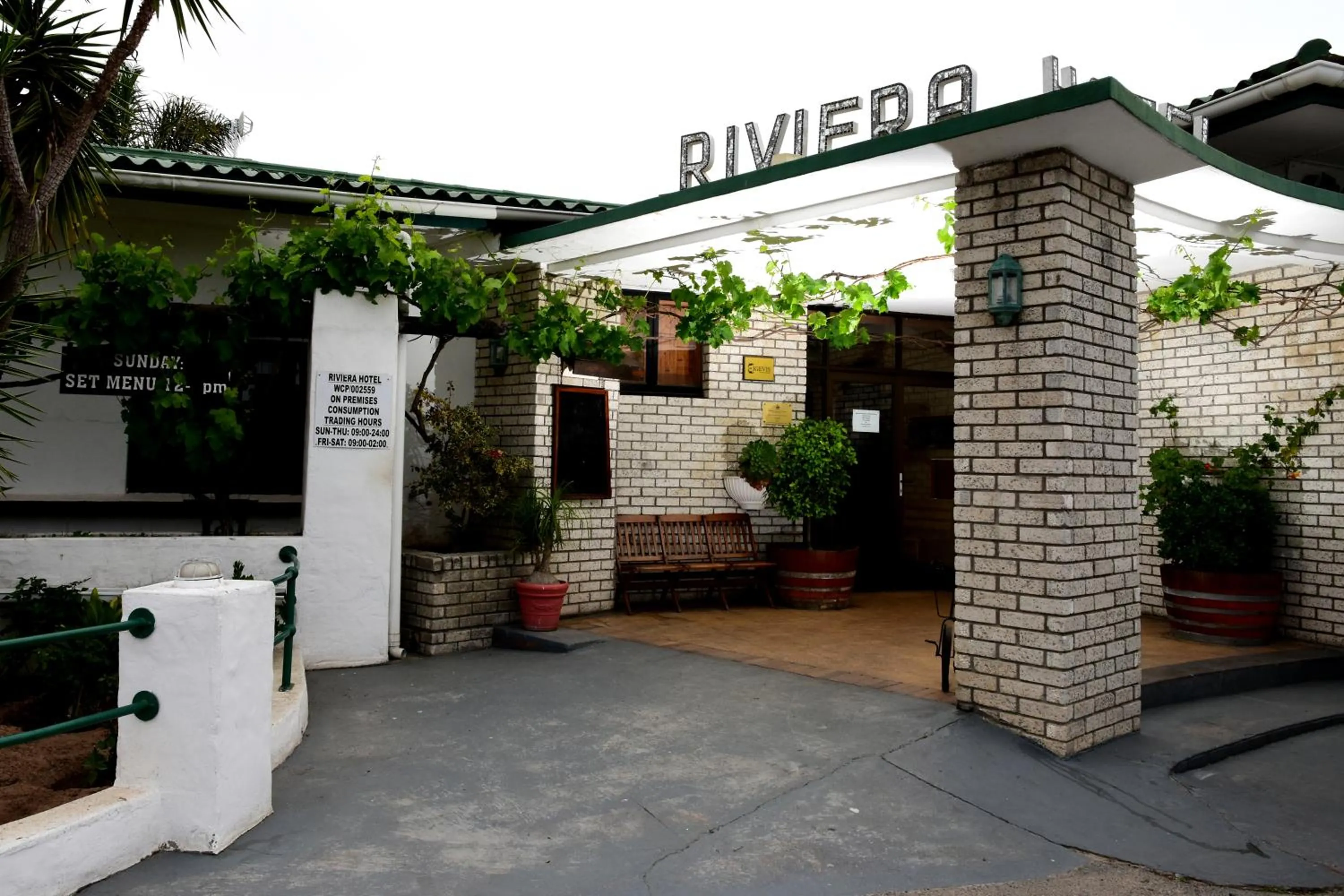 Facade/entrance in Riviera Hotel & Chalets