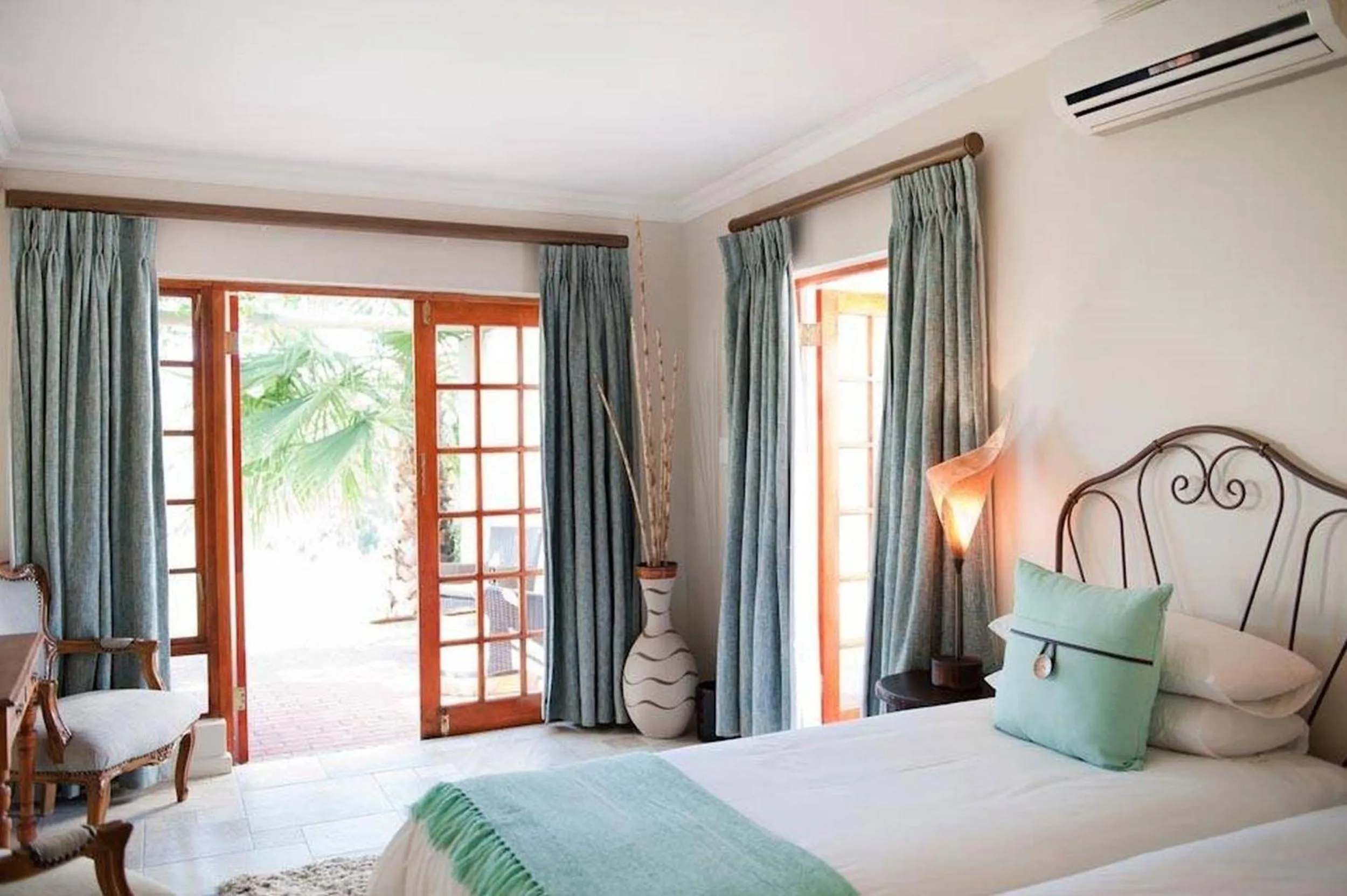 Bedroom, Bed in Cultivar Boutique Hotel