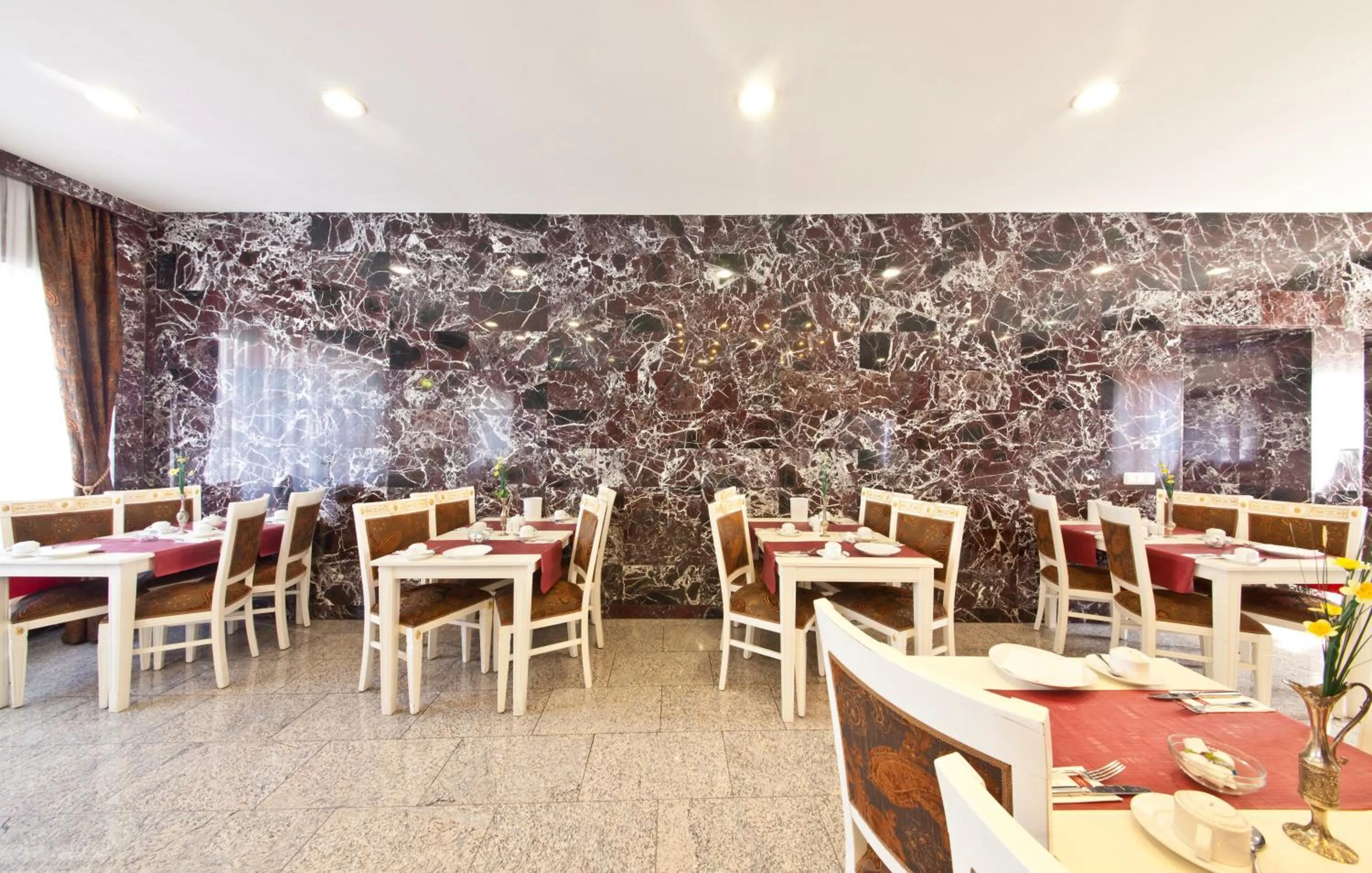 Restaurant/places to eat in Hotel Excelsior Dortmund Hauptbahnhof