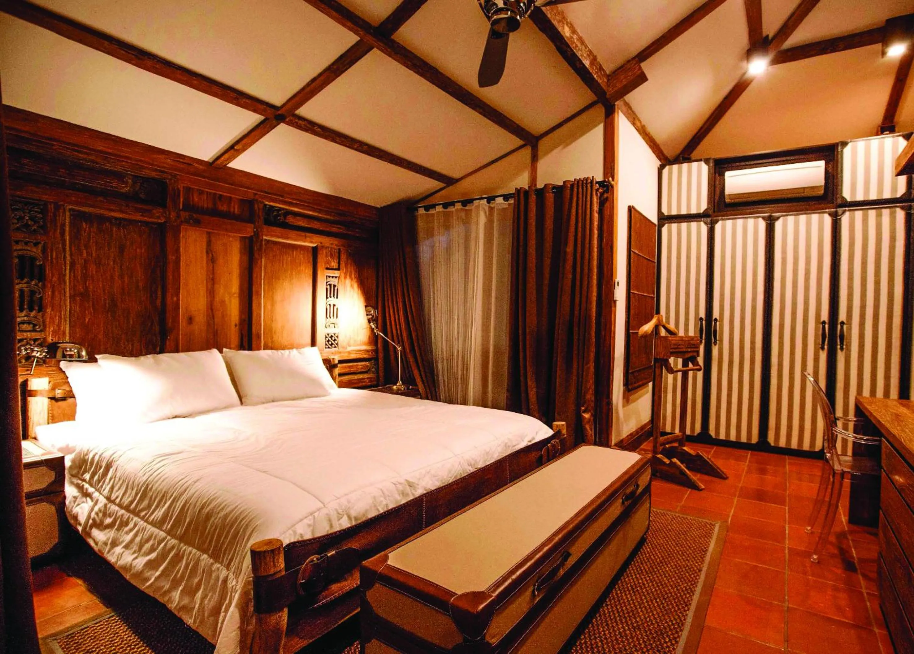 Bed in Villa Bhuvana with private swimming pool
