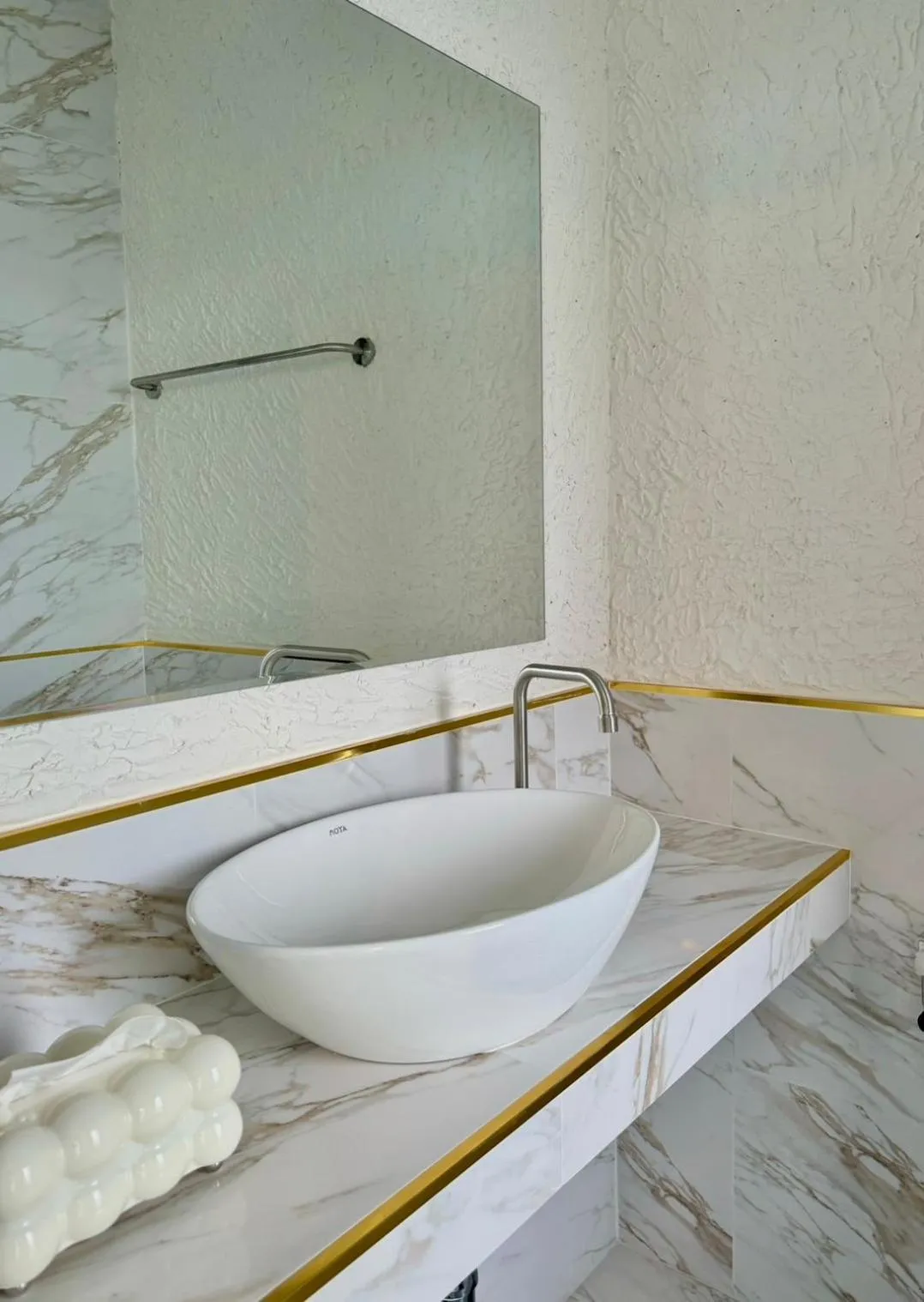 Bathroom in R resident resort