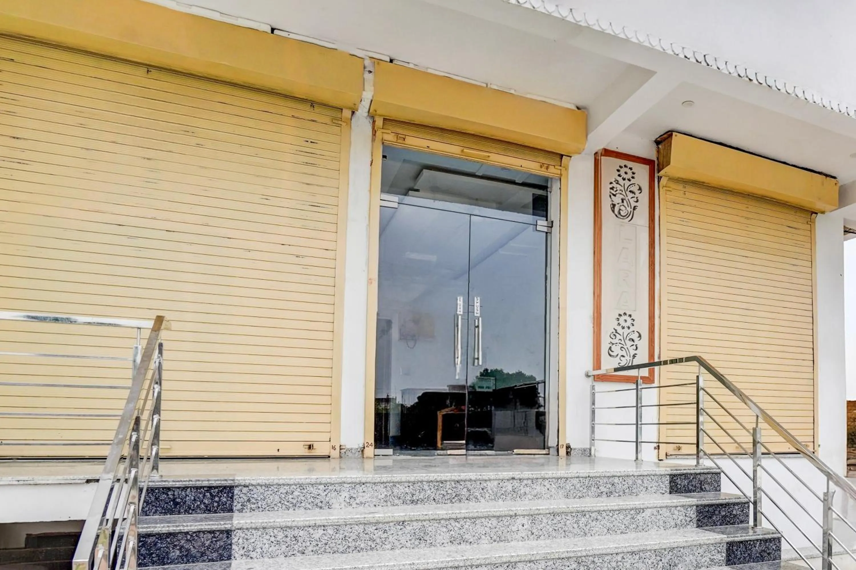 Facade/entrance in Super Hotel O Mehta College And Institute Of Technology Formerly Lara Heritage