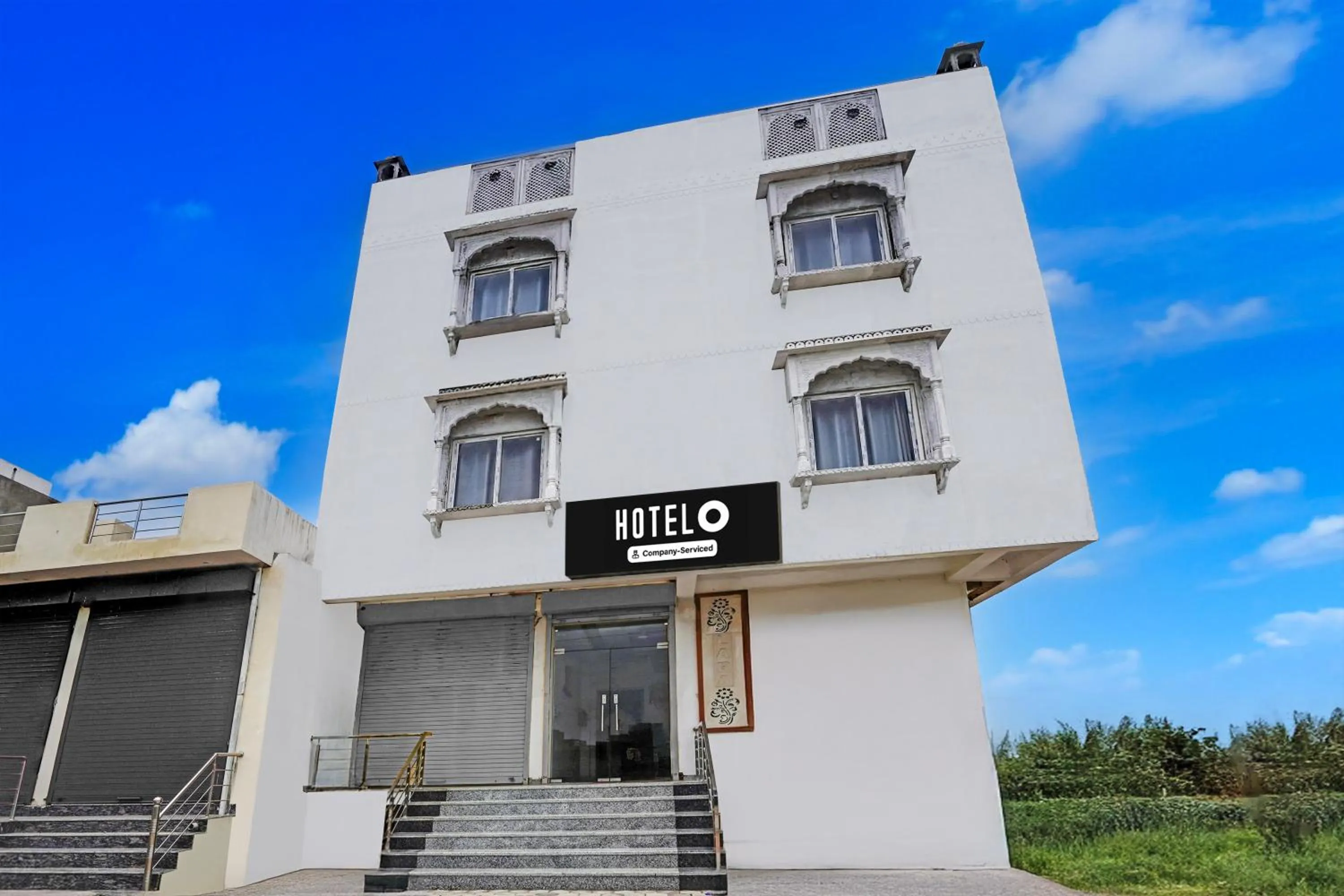 Facade/entrance in Super Hotel O Mehta College And Institute Of Technology Formerly Lara Heritage