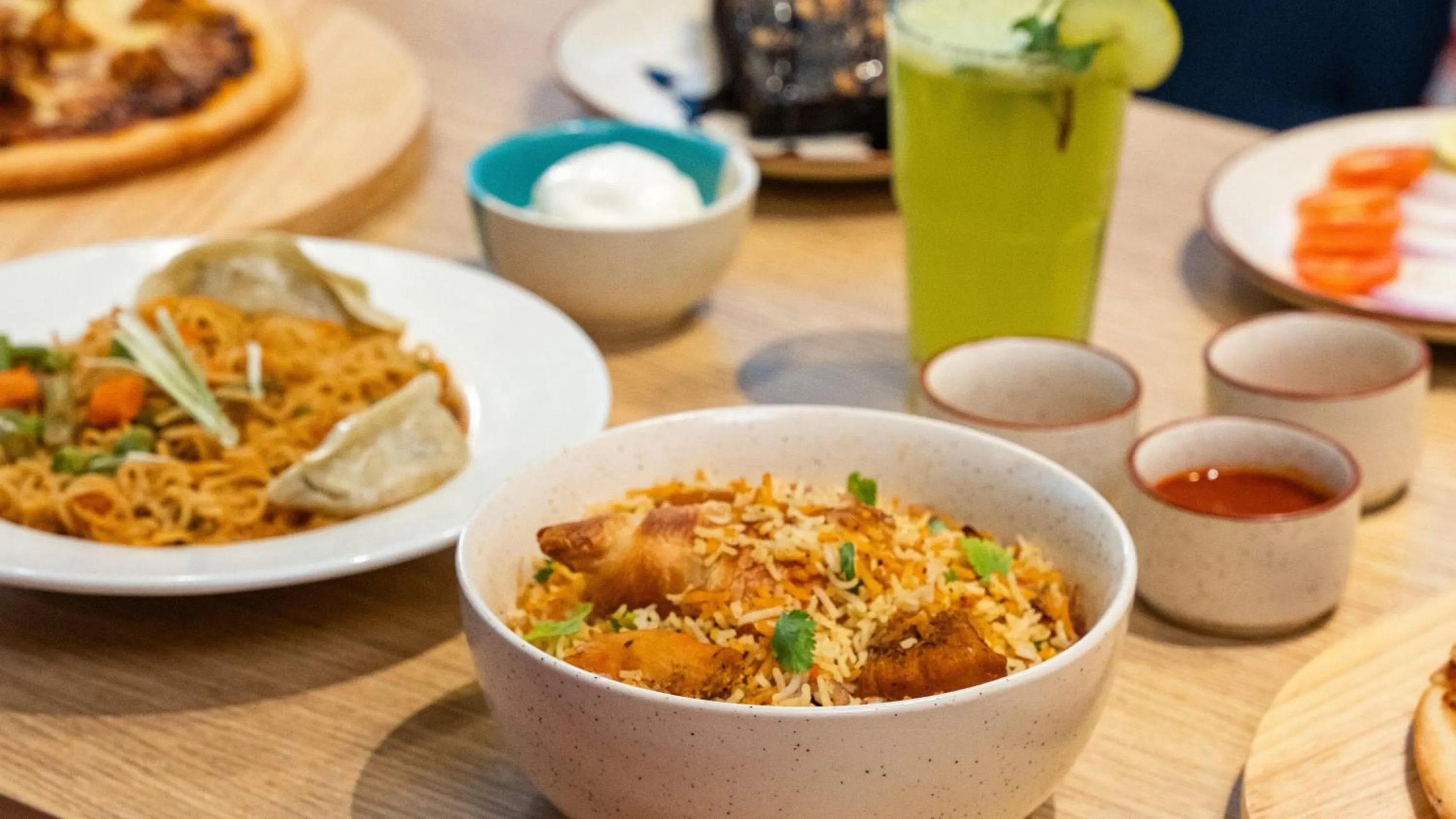 Restaurant/places to eat in Holiday Inn Express Kolkata New Town by IHG