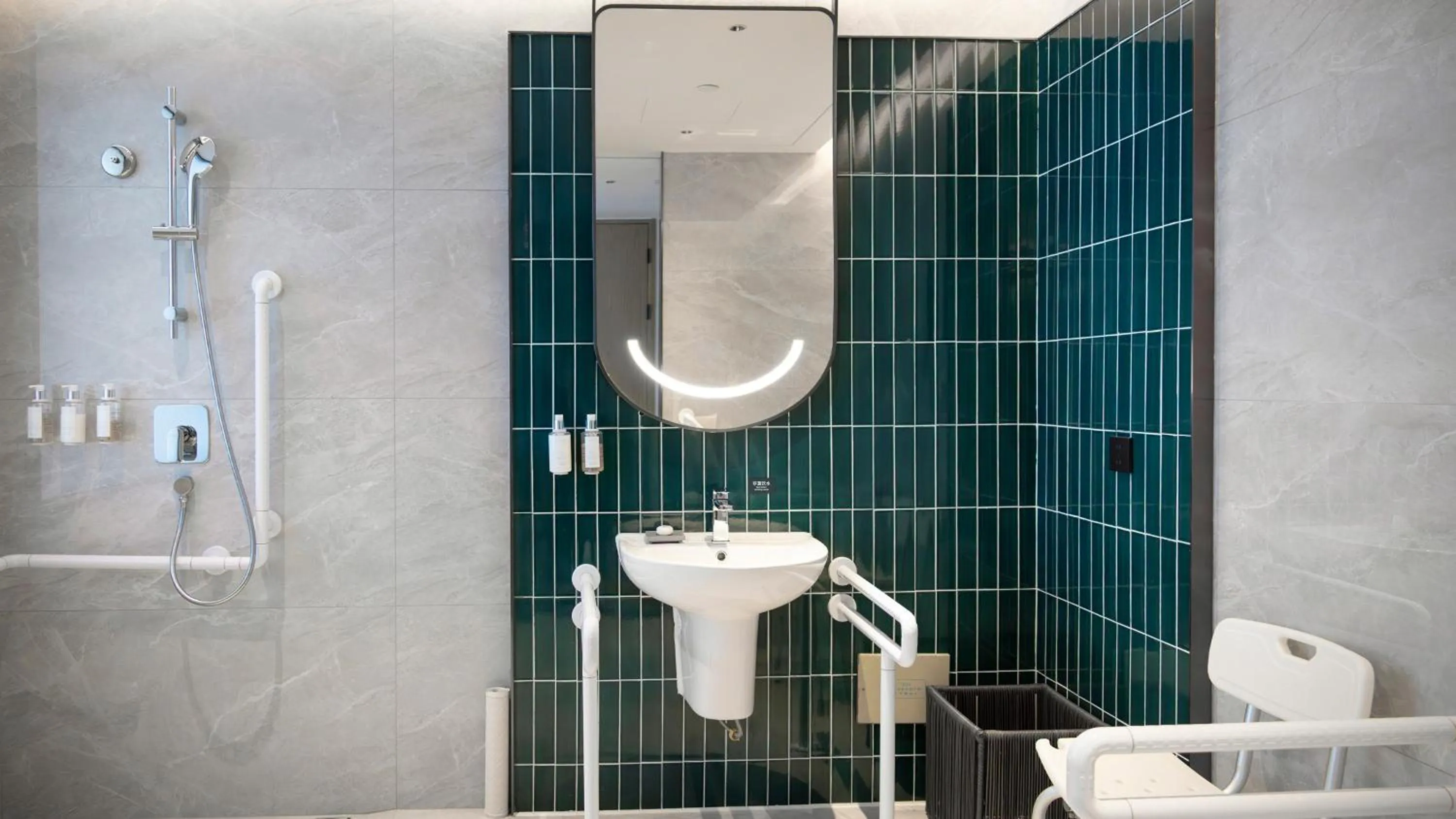 Photo of the whole room in Holiday Inn Chongqing Science Hall by IHG