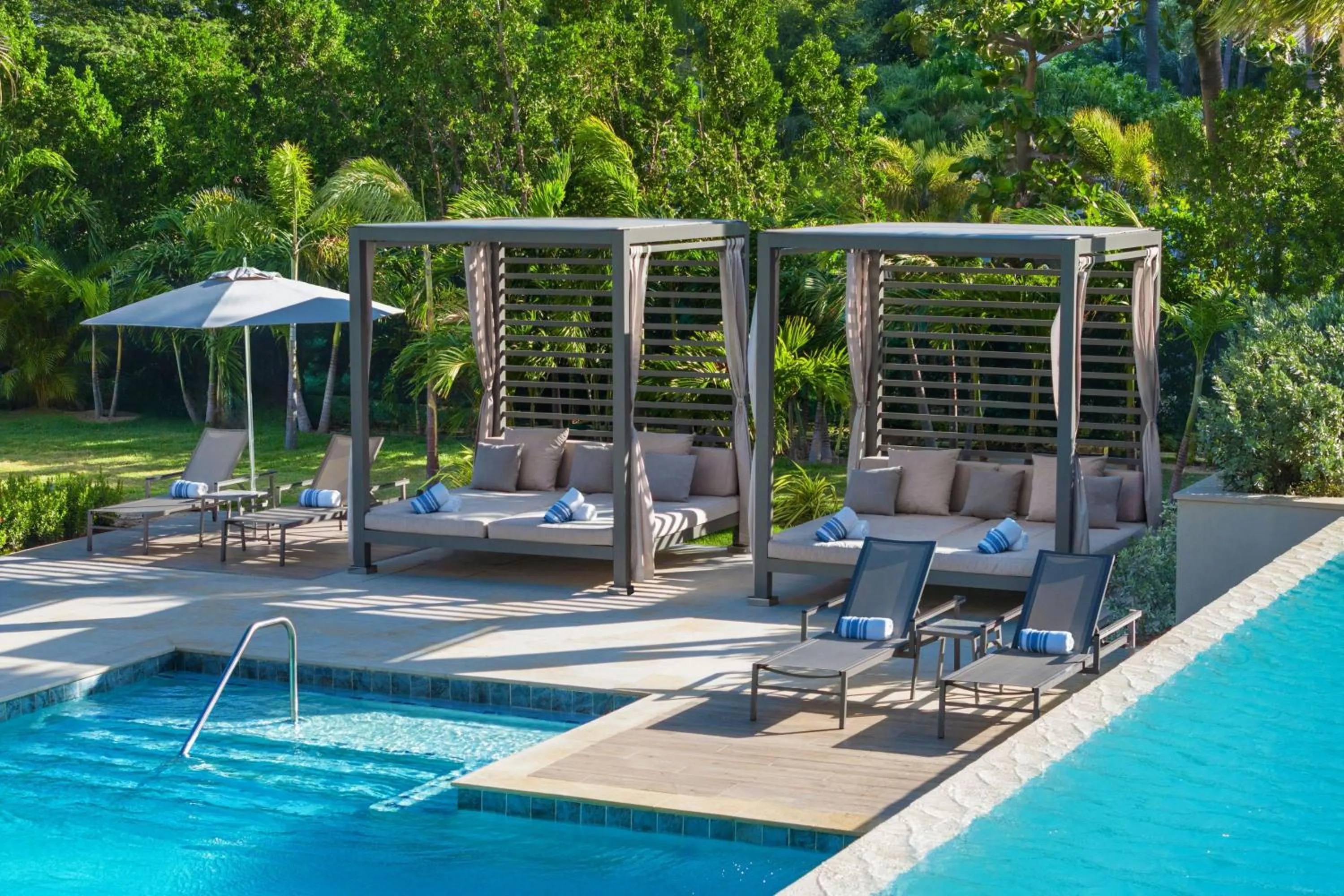 Swimming pool in The St. Regis Aruba Resort