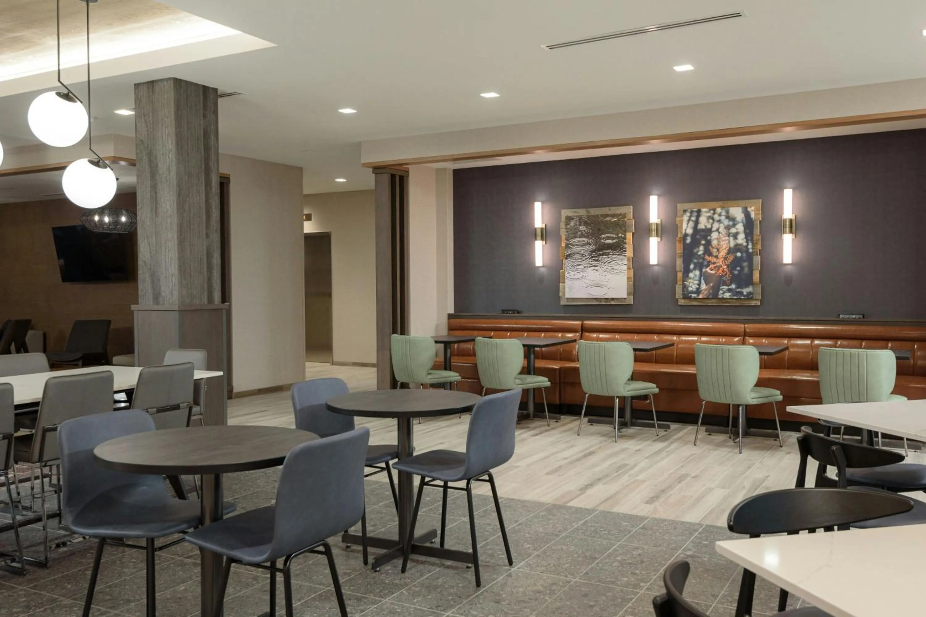 Restaurant/places to eat in TownePlace Suites by Marriott Cincinnati Oakley