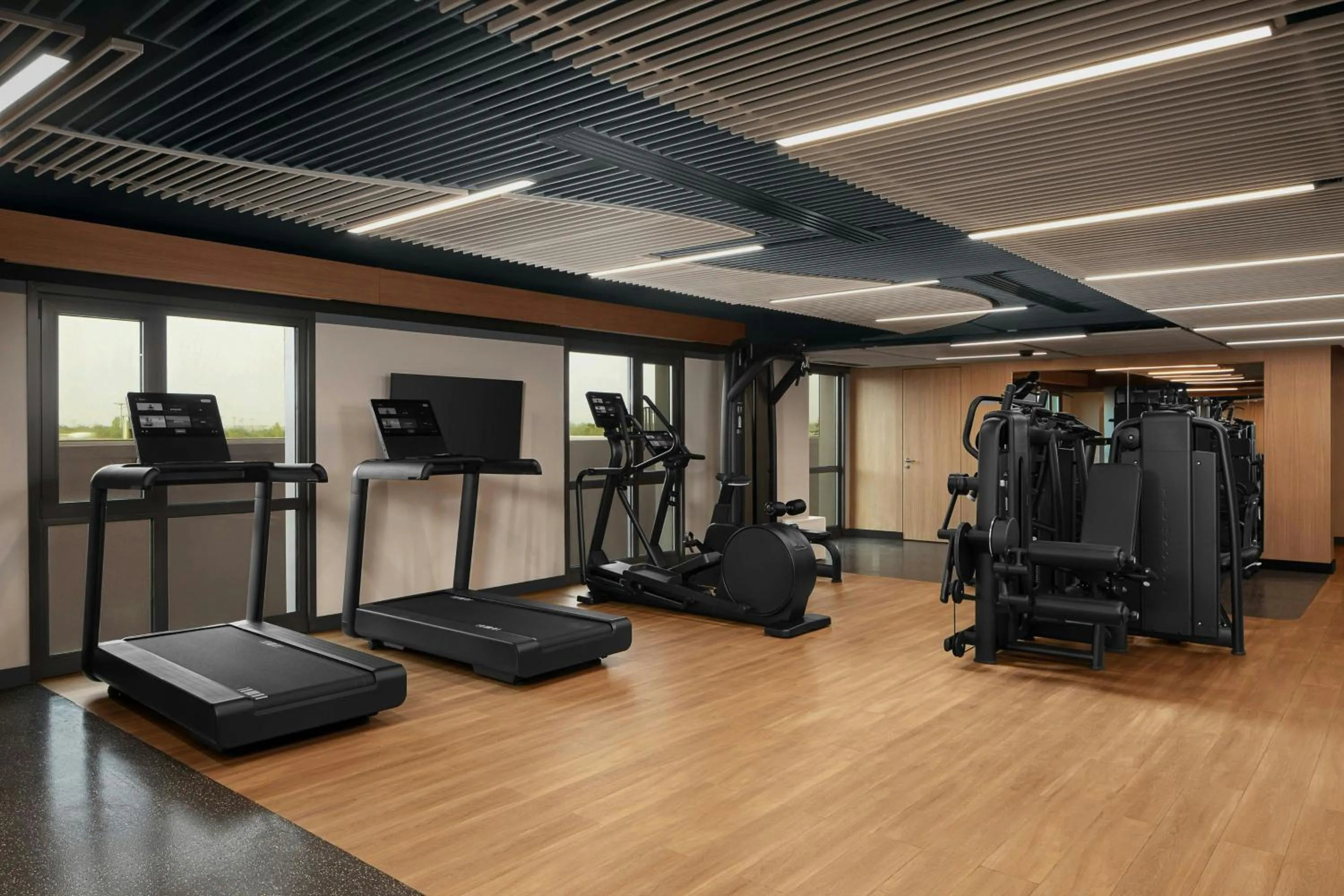 Fitness centre/facilities in Courtyard by Marriott Dakar Diamniadio