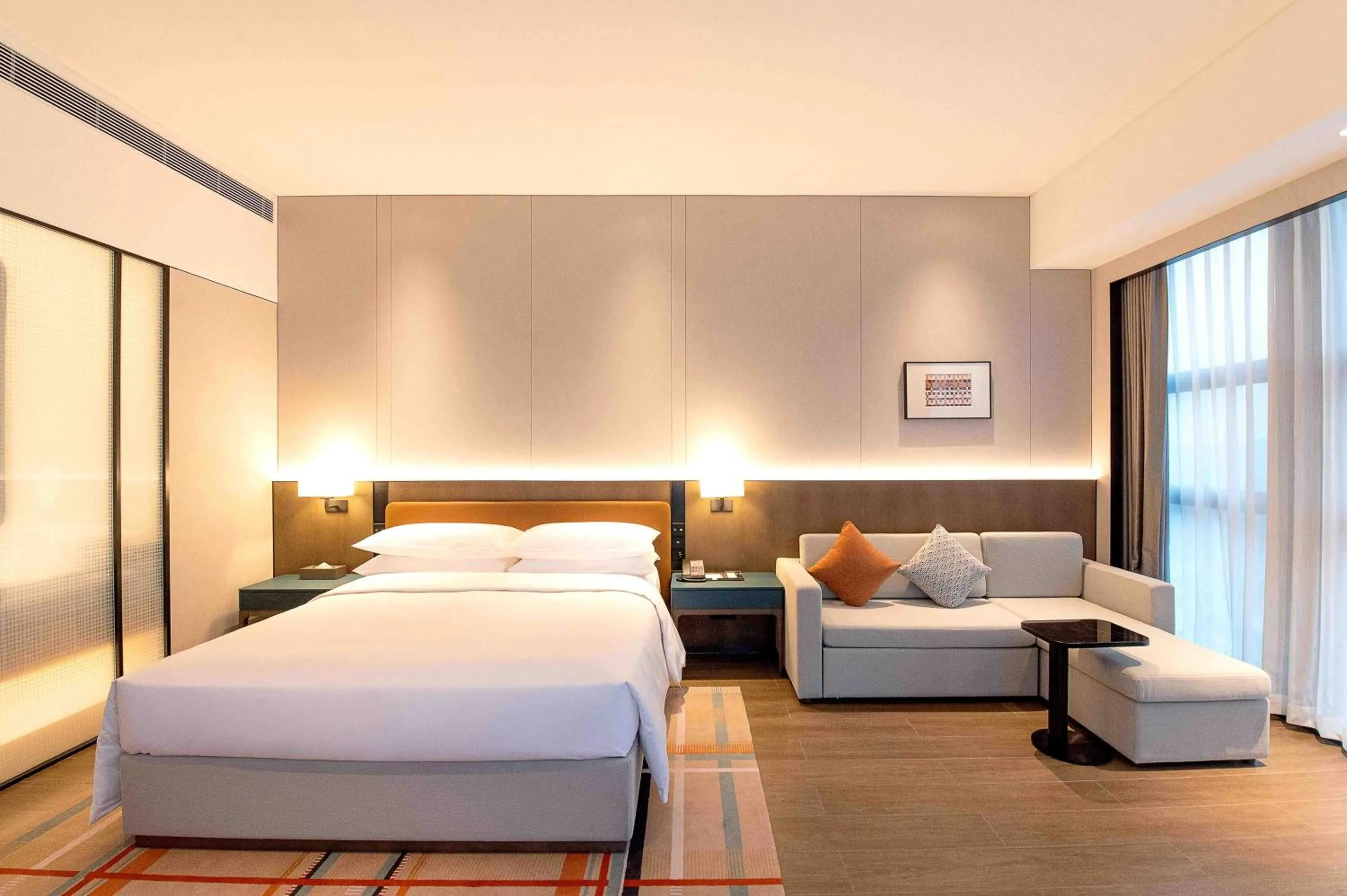 Property building, Bed in Courtyard by Marriott Nanning Wuxiang
