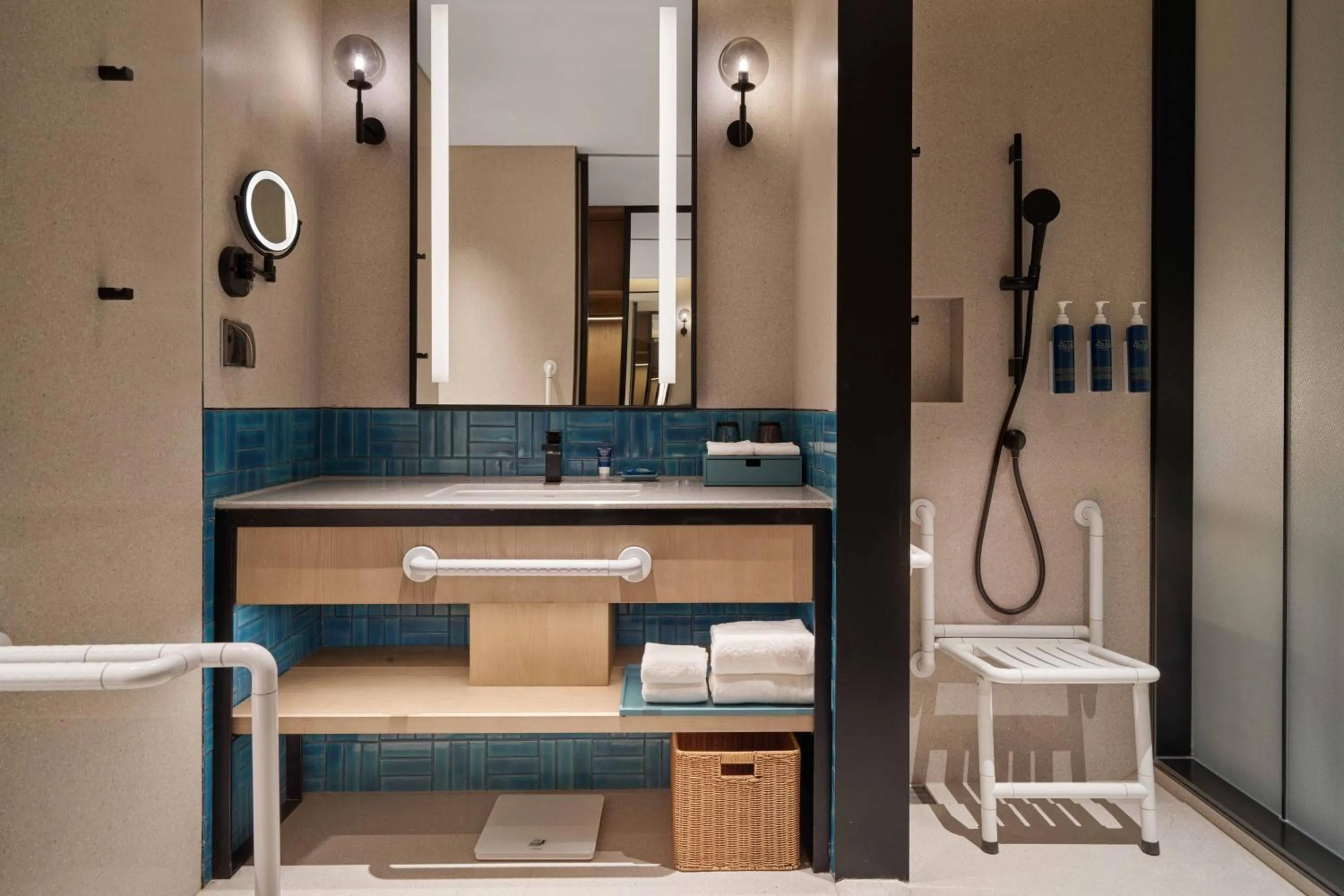 Photo of the whole room in Four Points by Sheraton Huzhou, Nanxun