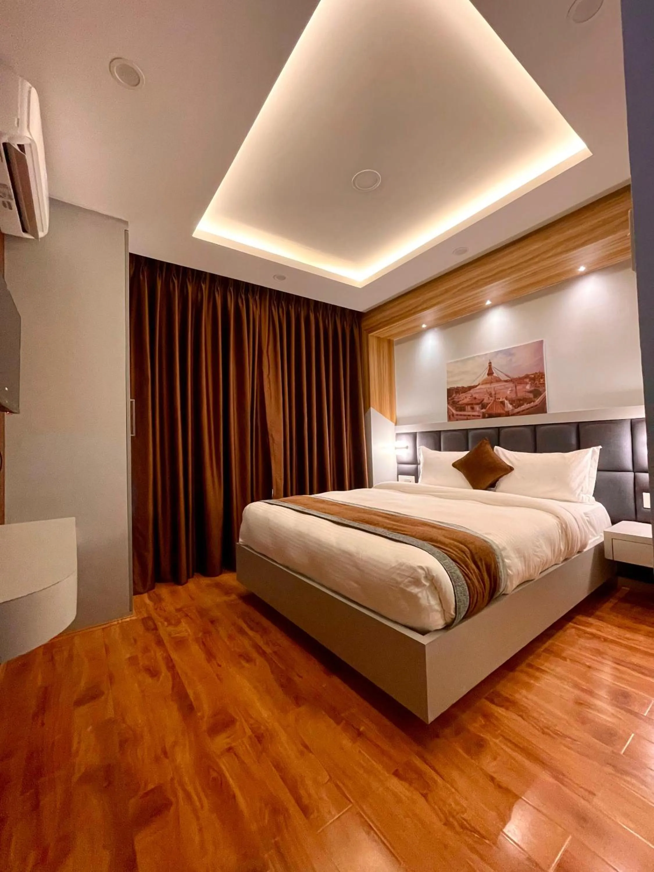 Photo of the whole room, Bed in Hotel Alleyway Express