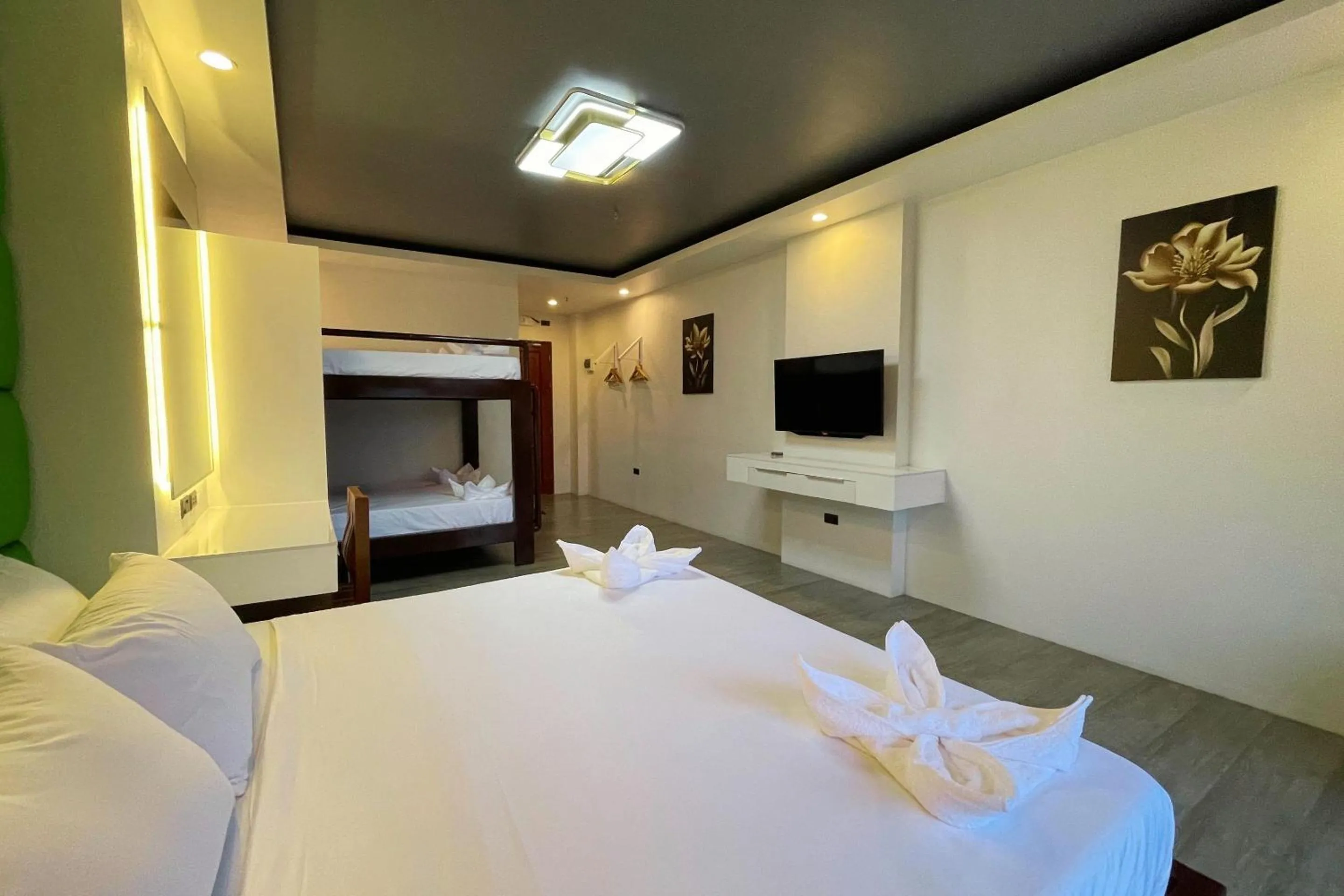 Bedroom, Bed in Dream'Star Resort Puerto Galera powered by Cocotel