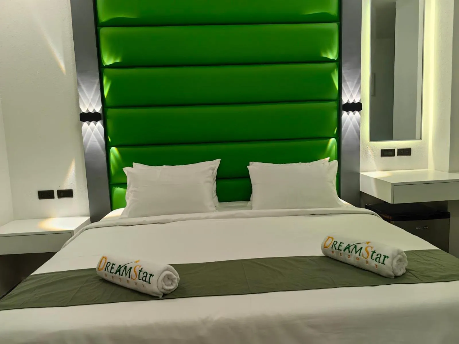 Bed in Dream'Star Resort Puerto Galera powered by Cocotel