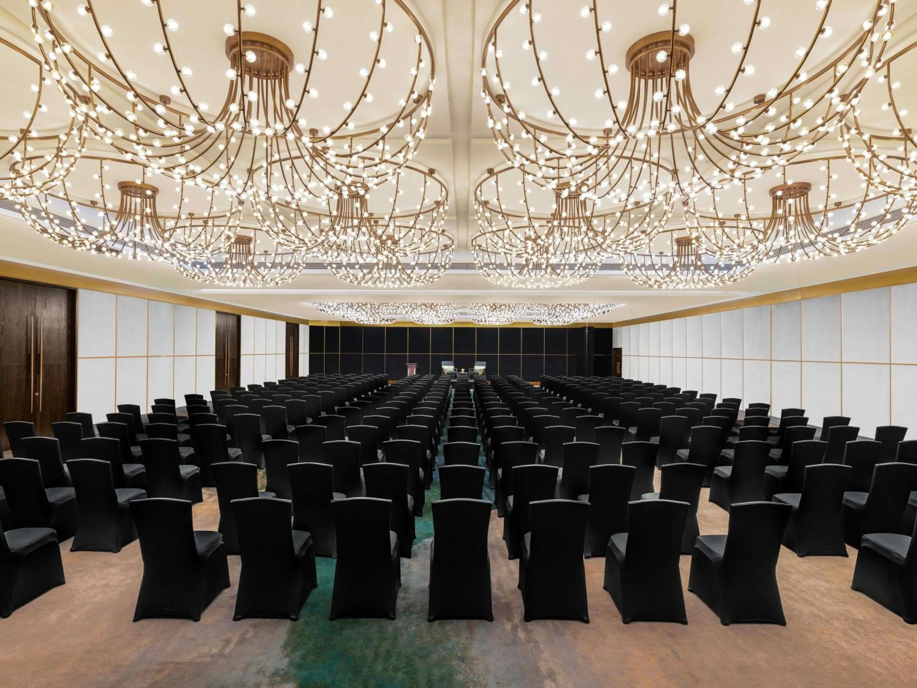 Meeting/conference room in Novotel Goa Panjim