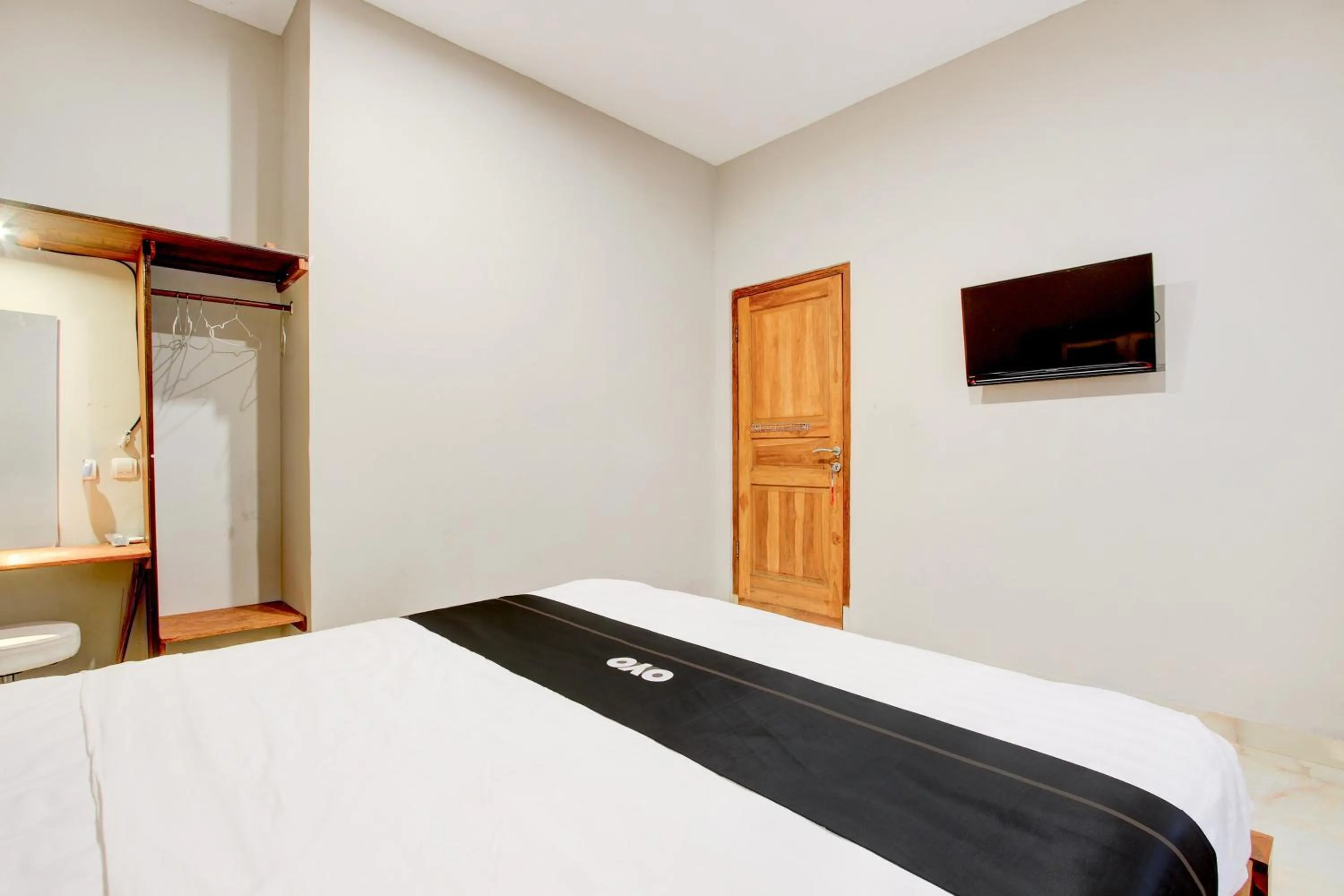 Bedroom, Bed in Capital O 94274 Homestay Balimoelih